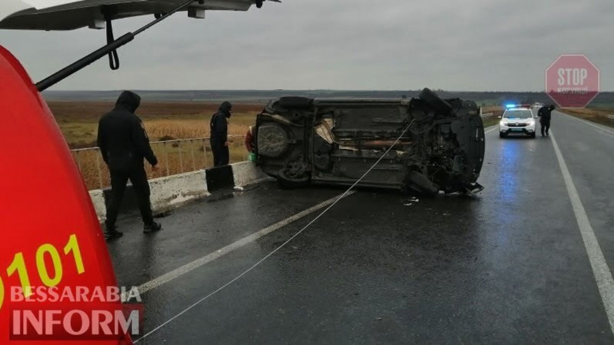 На Одещині перекинулася автівка з родиною (фото)