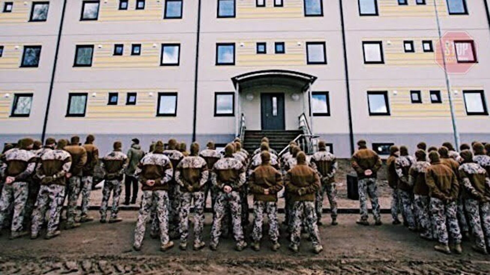 Жителі військових містечок на Дніпропетровщині вже 2 місяці потерпають без питної води – подробиці
