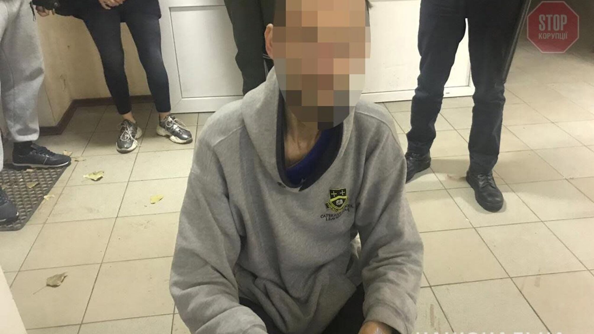 На Дніпропетровщині чоловік ледь не обікрав дитячу кімнату: його затримали