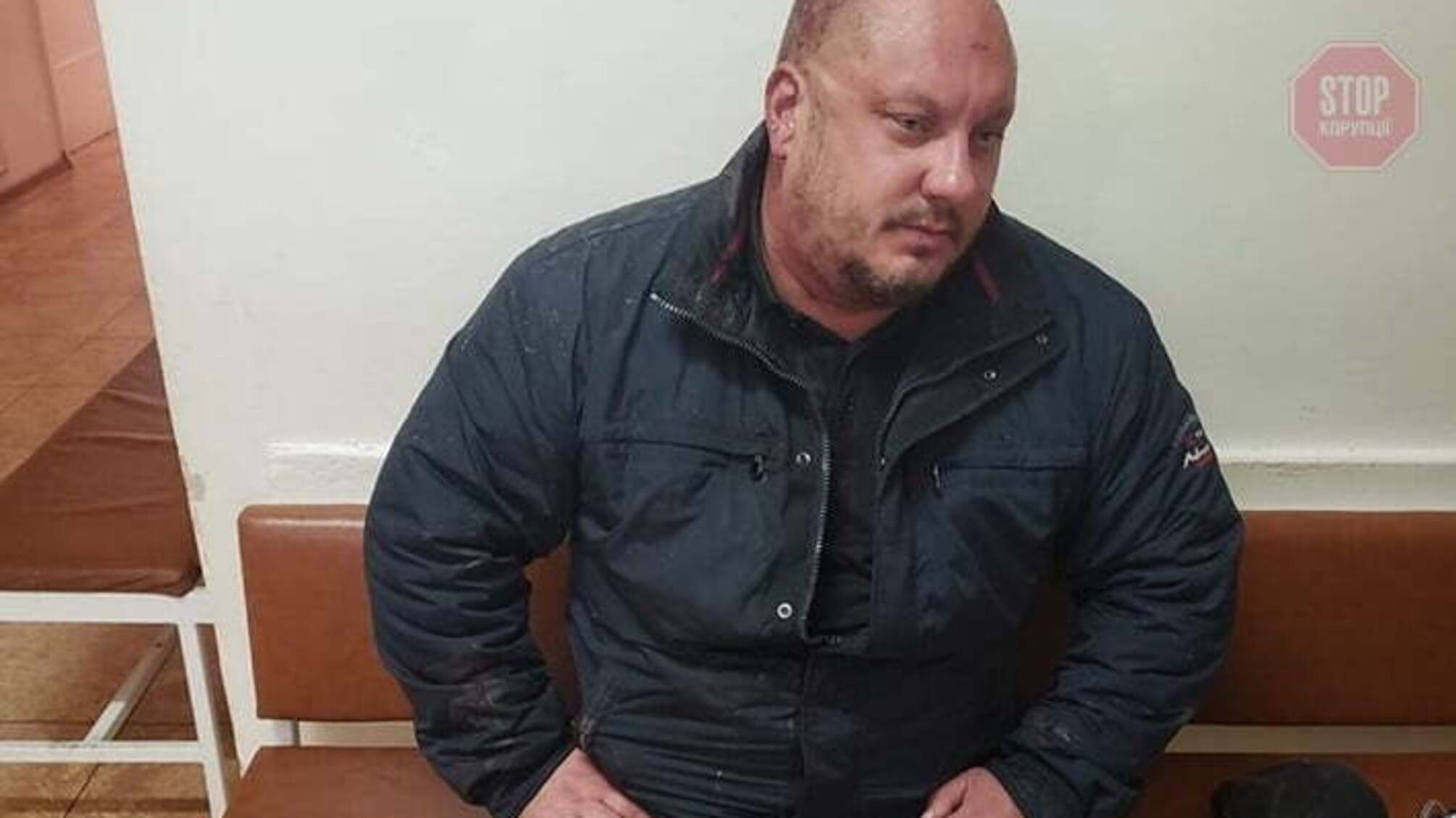 Побили, а потім справили потребу: у Дніпрі напали на чоловіка, він підозрює Мішалова