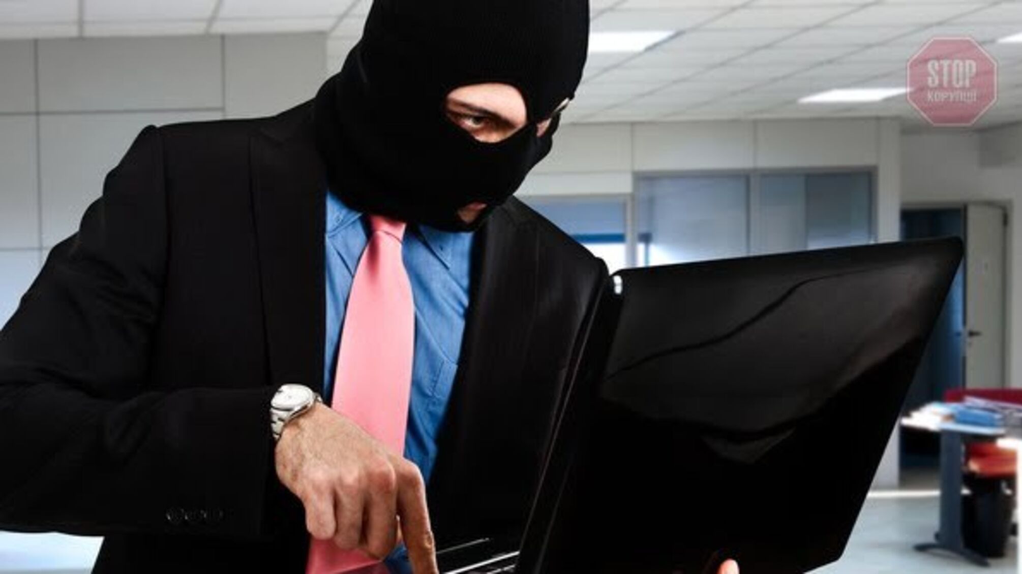 Закликав до терактів у День Гідності та Свободи: СБУ затримала інтернет-провокатора (фото, відео)