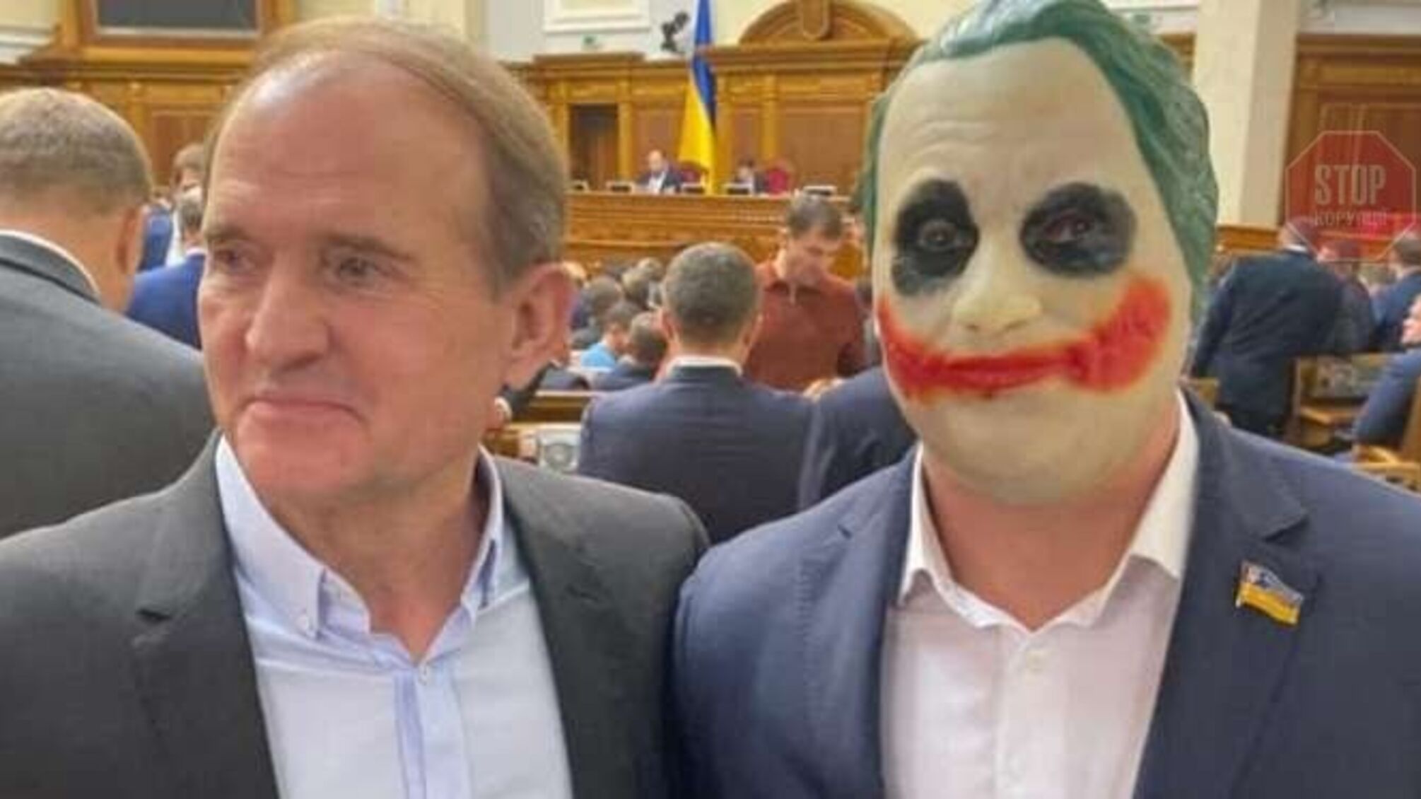 На фото Медведчука й Киви в масці Голобуцький зауважив цікаву деталь (фото)