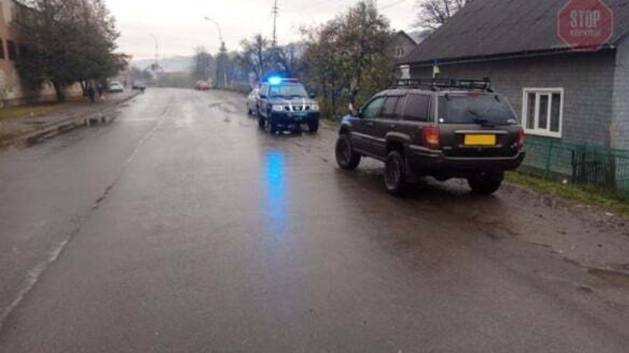 На Закарпатті водій позашляховика збив пенсіонерку – переходила дорогу в невстановленому місці