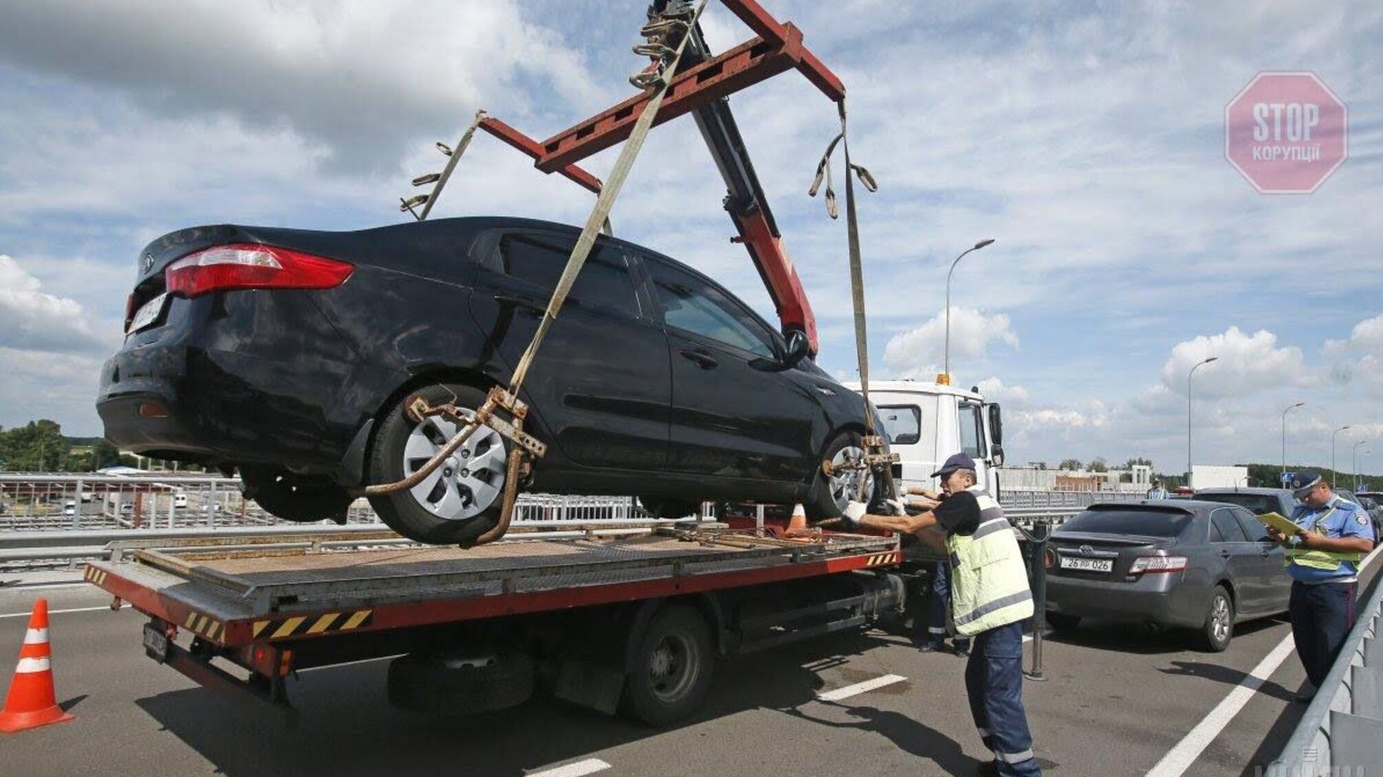 Комунальники приберуть зі столичних вулиць безхазяйні авто