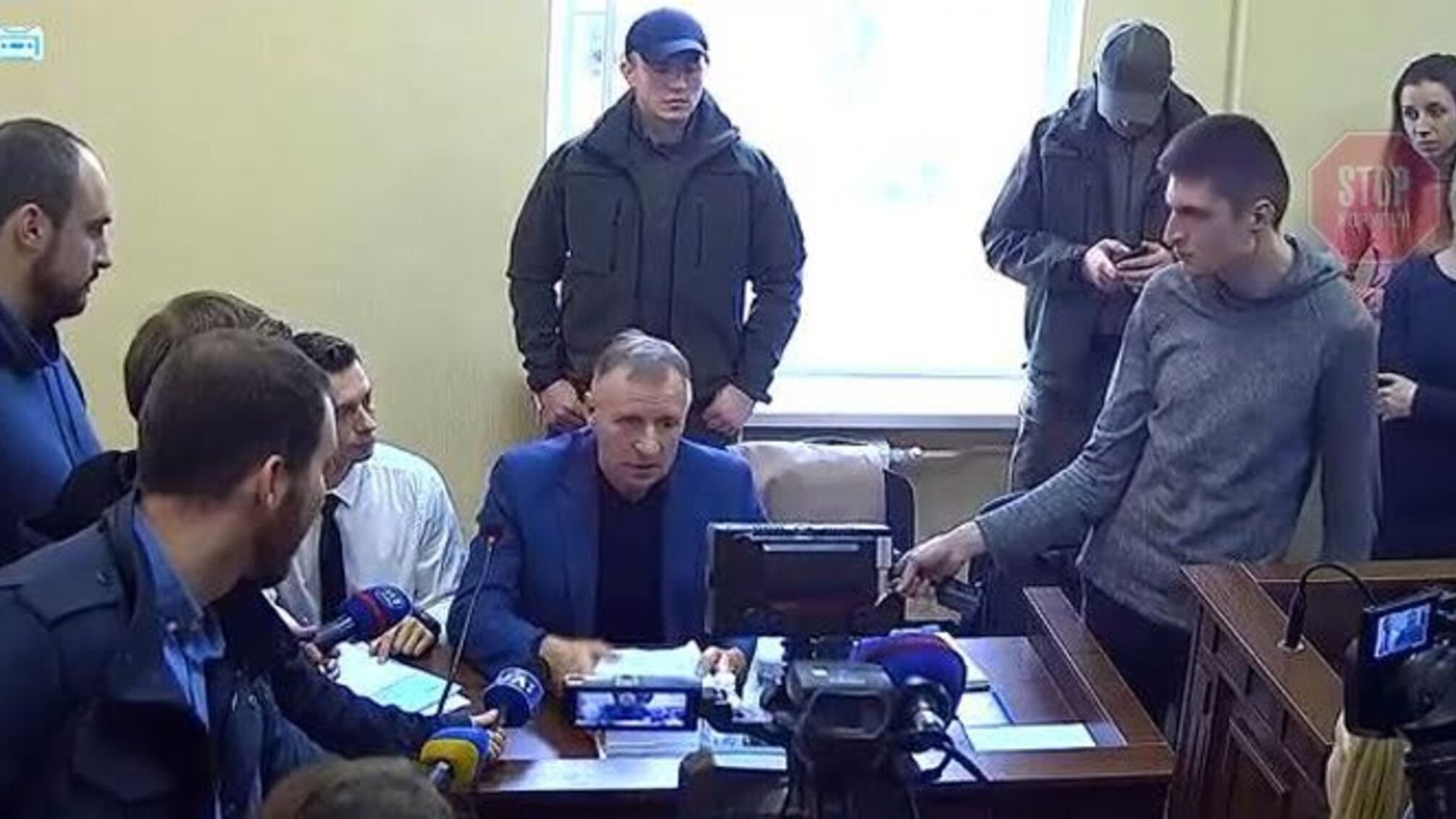 Кредит банку Бахматюка: під домашній арешт відправили члена Ради НБУ