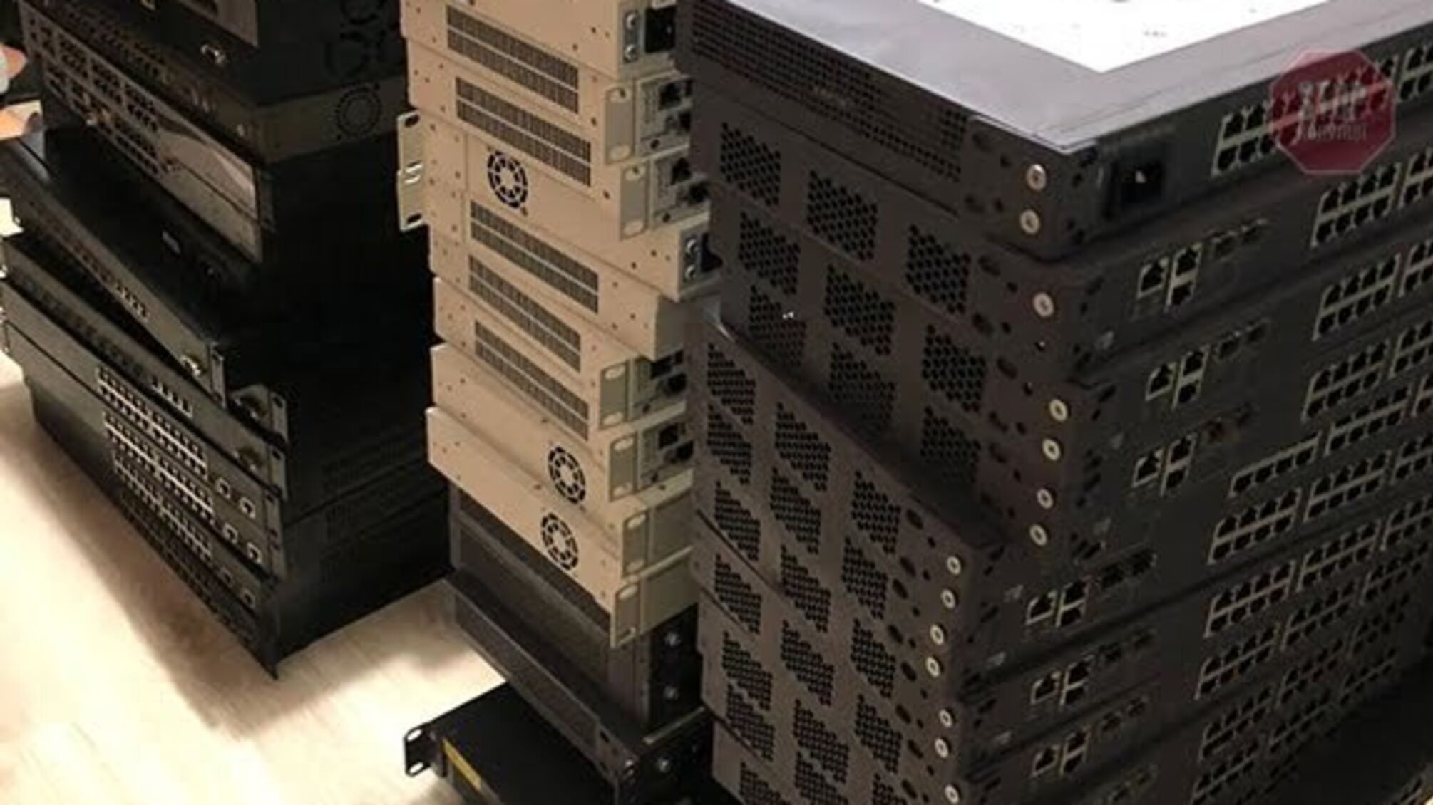 У Дніпрі зловмисники викрали інтернет-обладнання на понад мільйон гривень (фото)