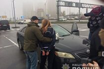 Любовний трикутник: на Київщині затримали жінку, яка замовила вбивство коханки чоловіка (фото)