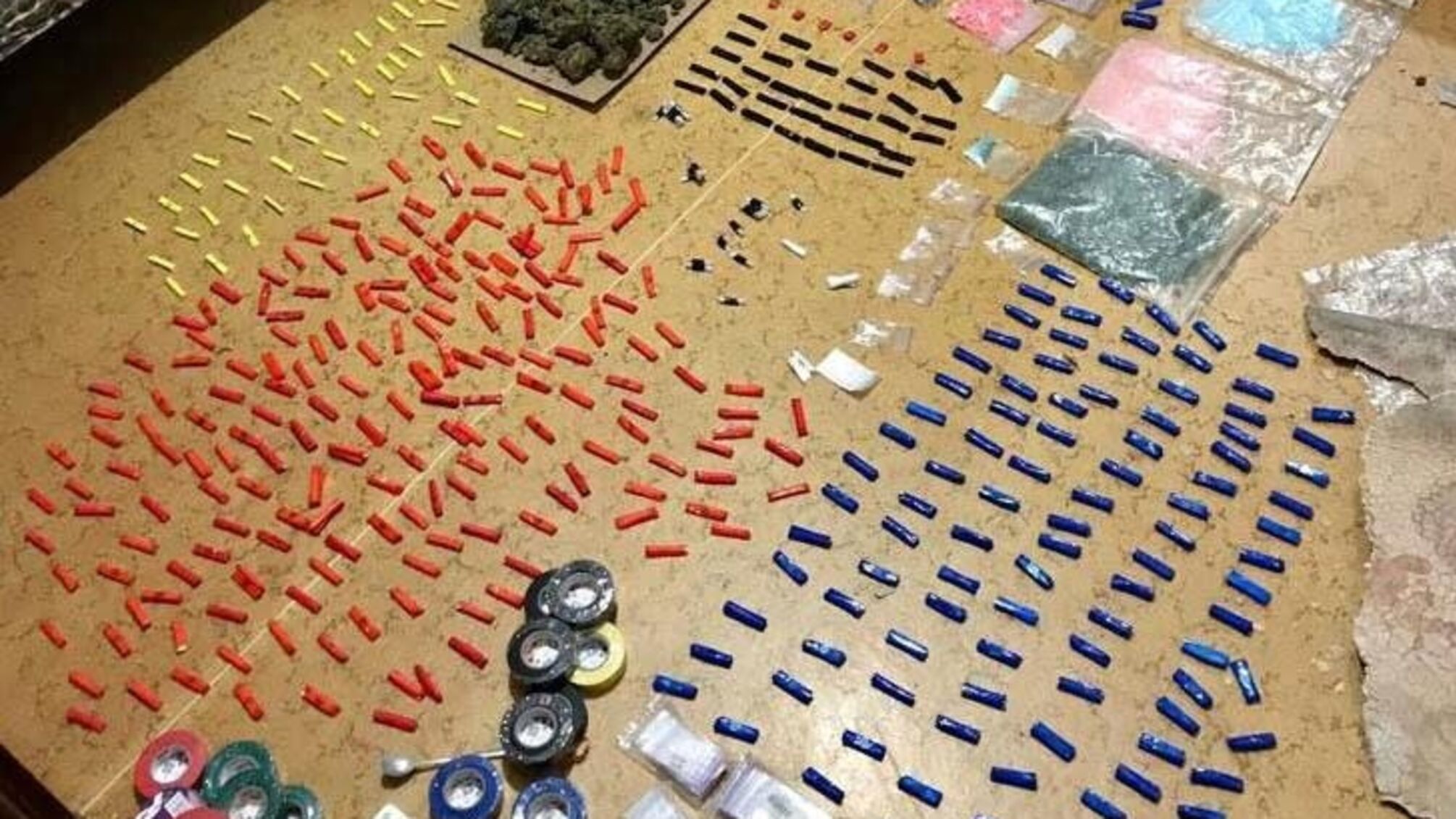 Харківські поліцейські ліквідували масштабний наркобізнес - подробиці