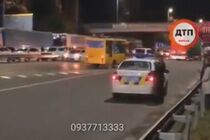 У столиці на Житомирській трасі стався теракт: є постраждалі (відео)