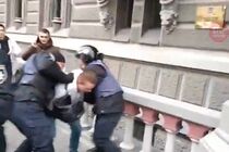У мережі з’явилось відео силового розгону мітингувальників під НБУ