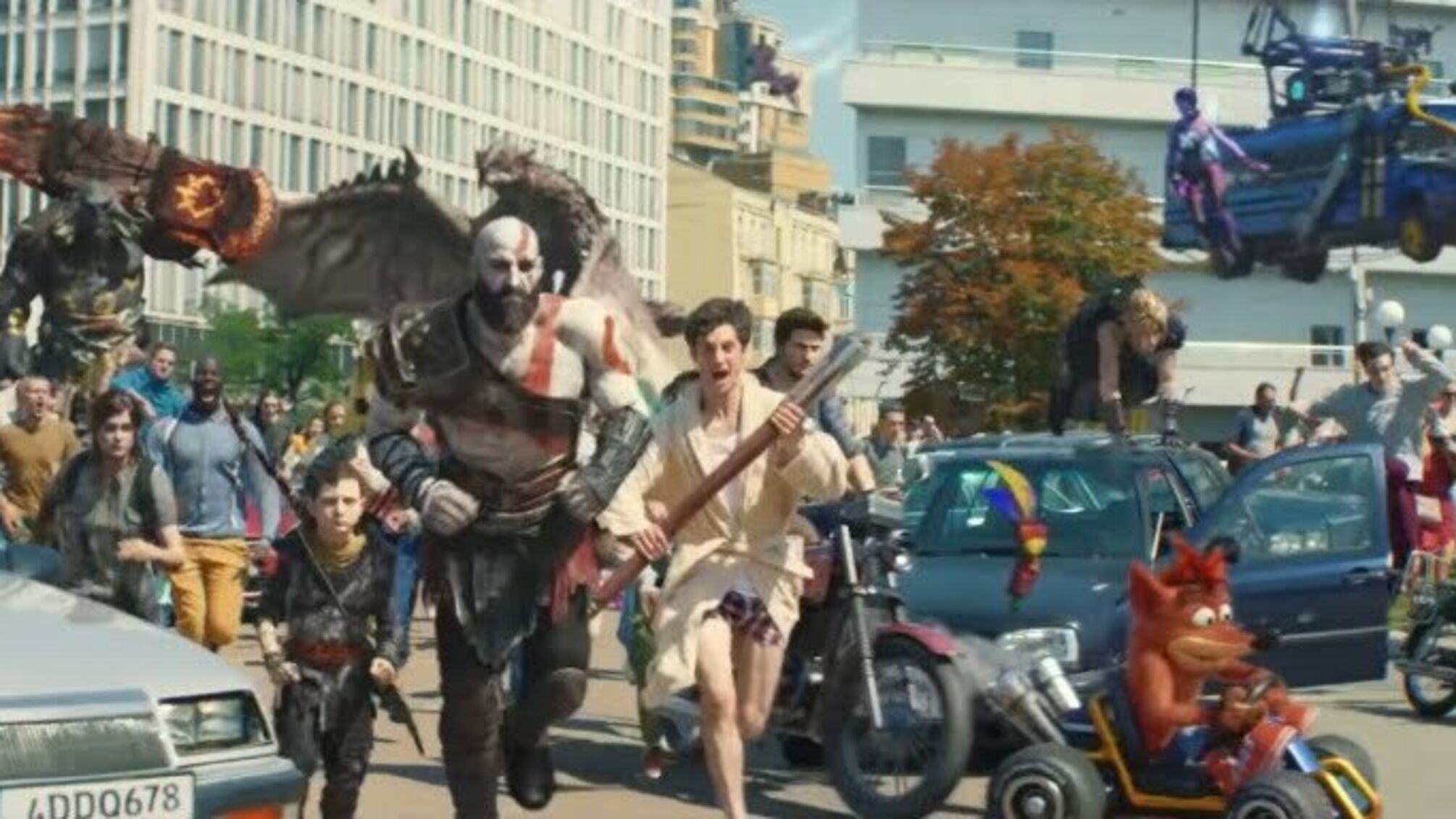 Розтрощили 20 автівок у Києві: в українській столиці відзняли рекламний ролик для ігрової консолі Sony