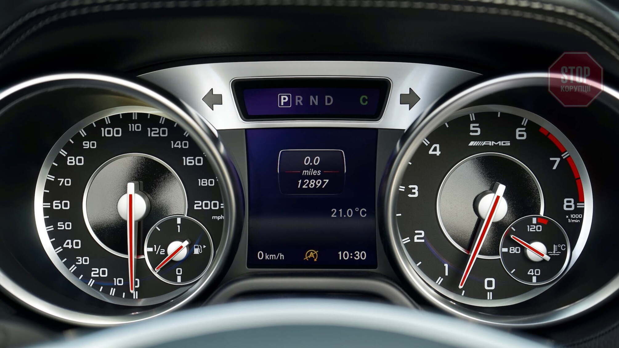 Обережно, шумахери на Столичці: у Києві водій розігнався до 288 км/год