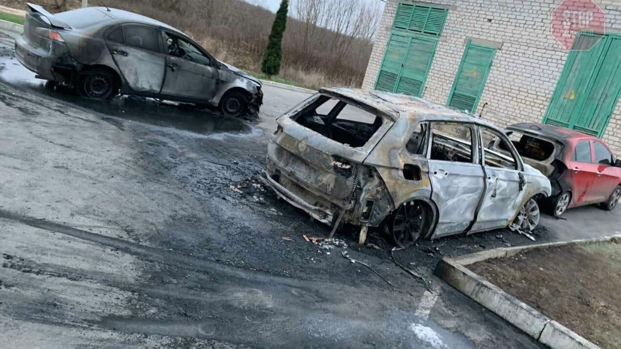 У Вінниці невідомий підпалив три автівки - подробиці