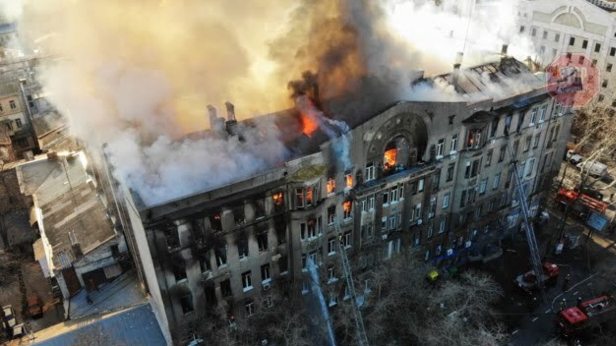 Пожежа в Одесі: кількість постраждалих зростає