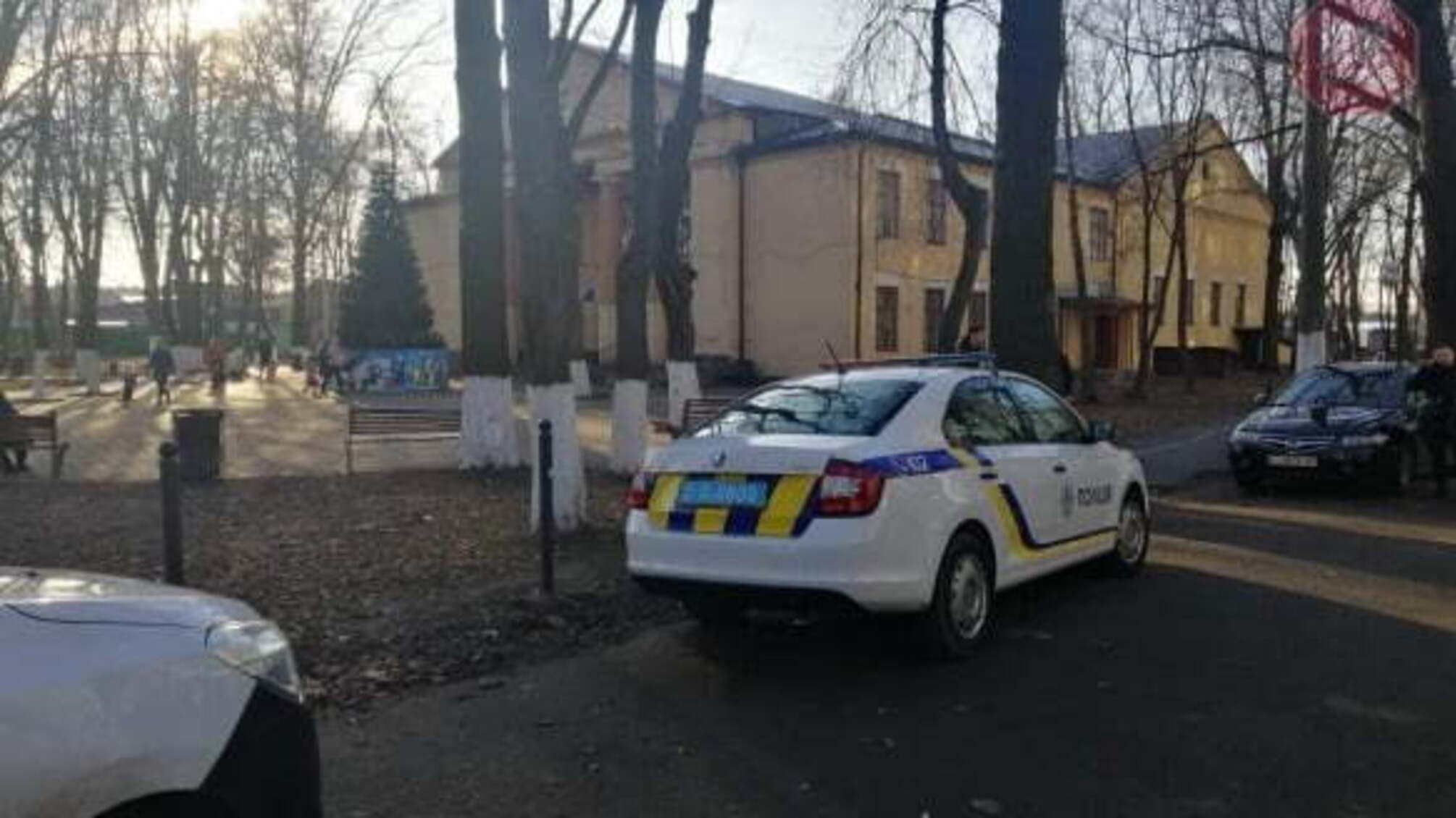 На Київщині працівника будинку культури вдарили ножем