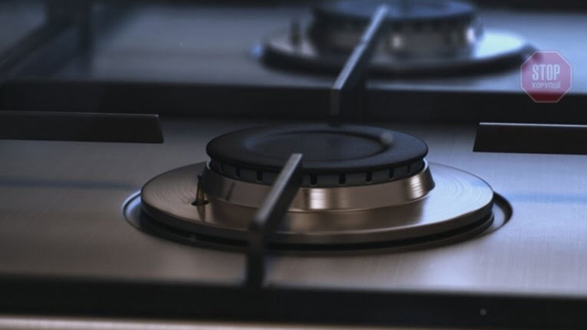 На Дніпропетровщині молода жінка хотіла напустити газу в квартиру, щоб померти (фото)