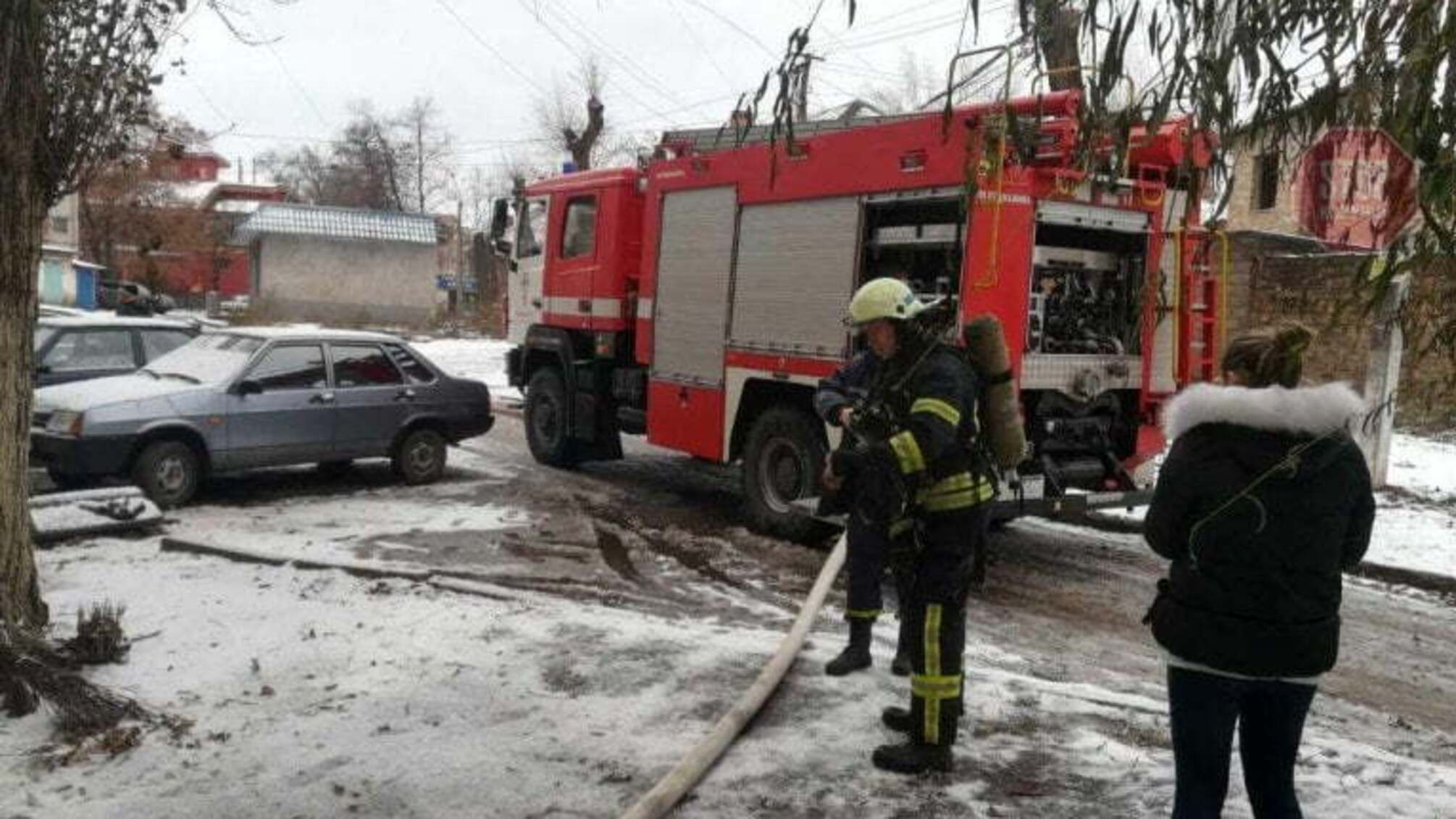 У криворізькому ліцеї сталася пожежа: евакуйовано майже 900 дітей та персоналу