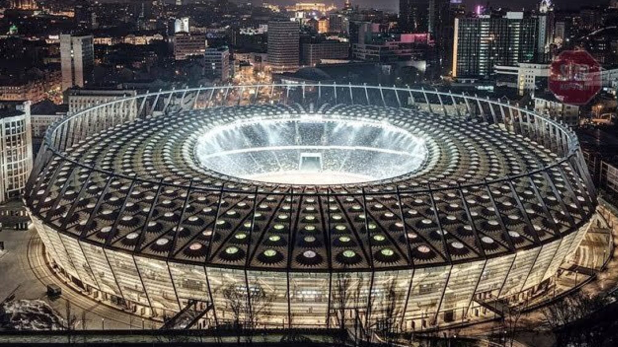 Скандально відомій фірмі з Дніпра довірили реконструкцію столичного НСК «Олімпійський» (подробиці)