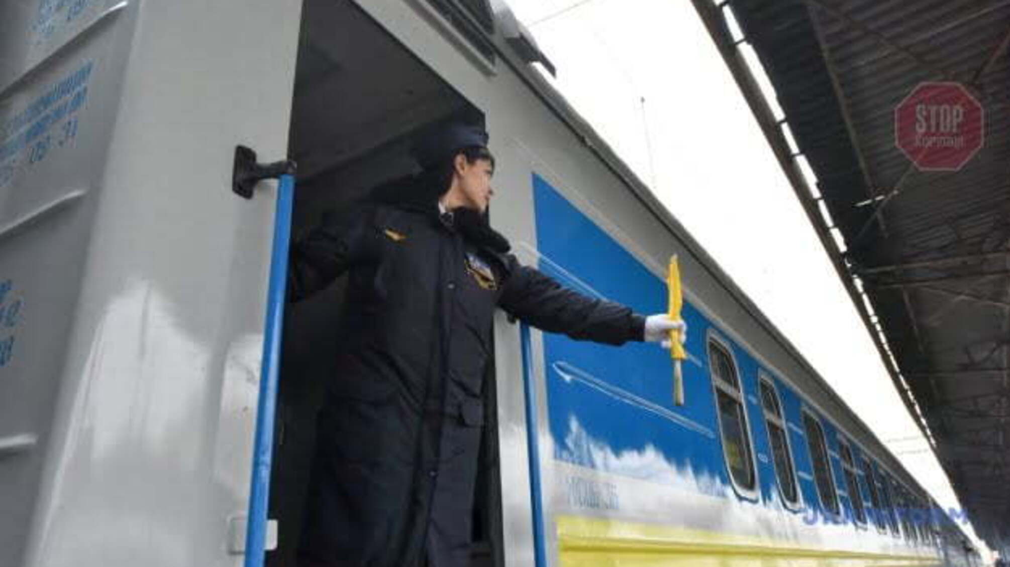 Скільки в Україні пасажирів проведуть Новий Рік у потязі