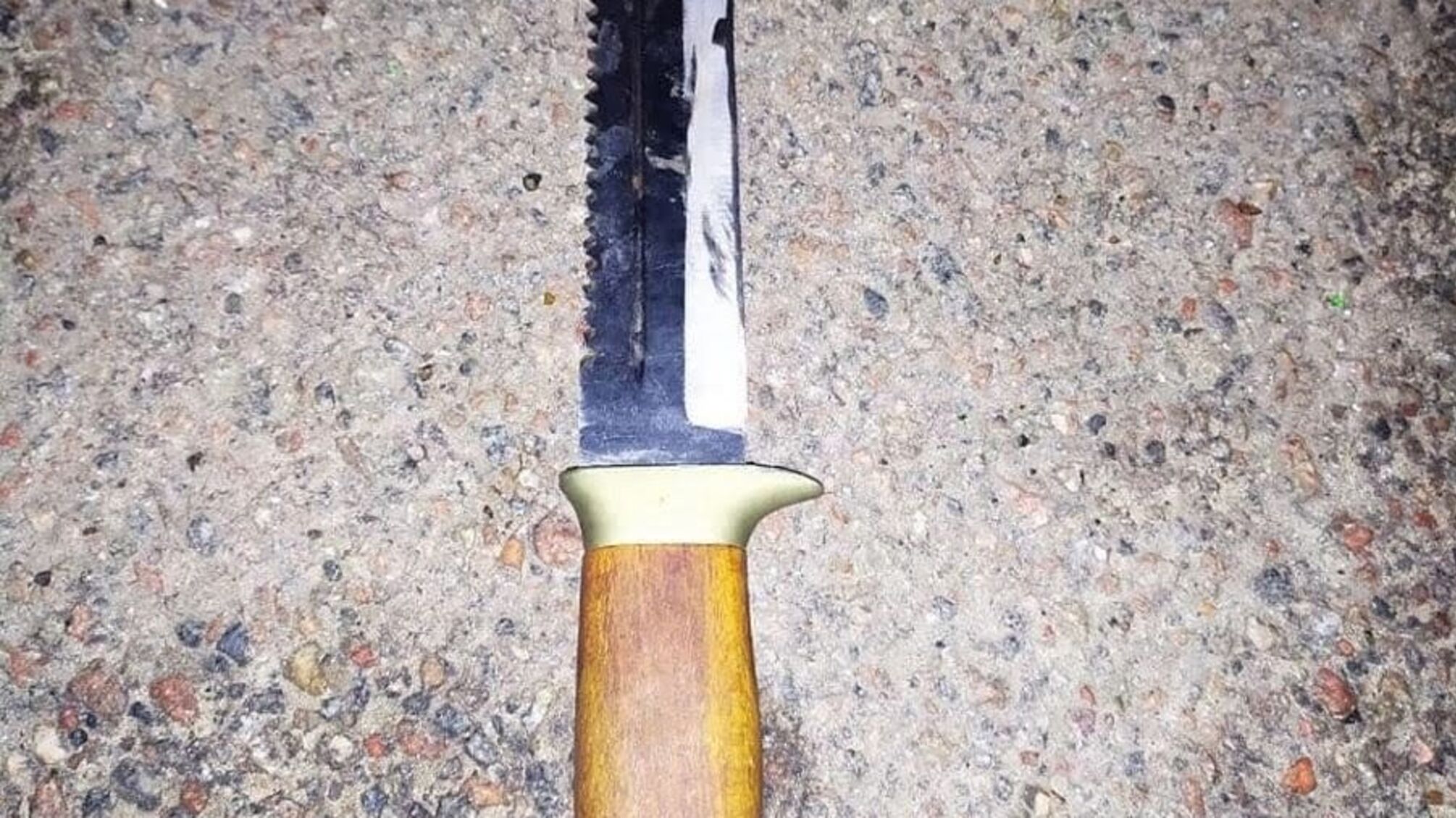 Життя або пенсія: під Києвом затримали злодія, що з ножем вимагав гроші у 82-річної бабусі