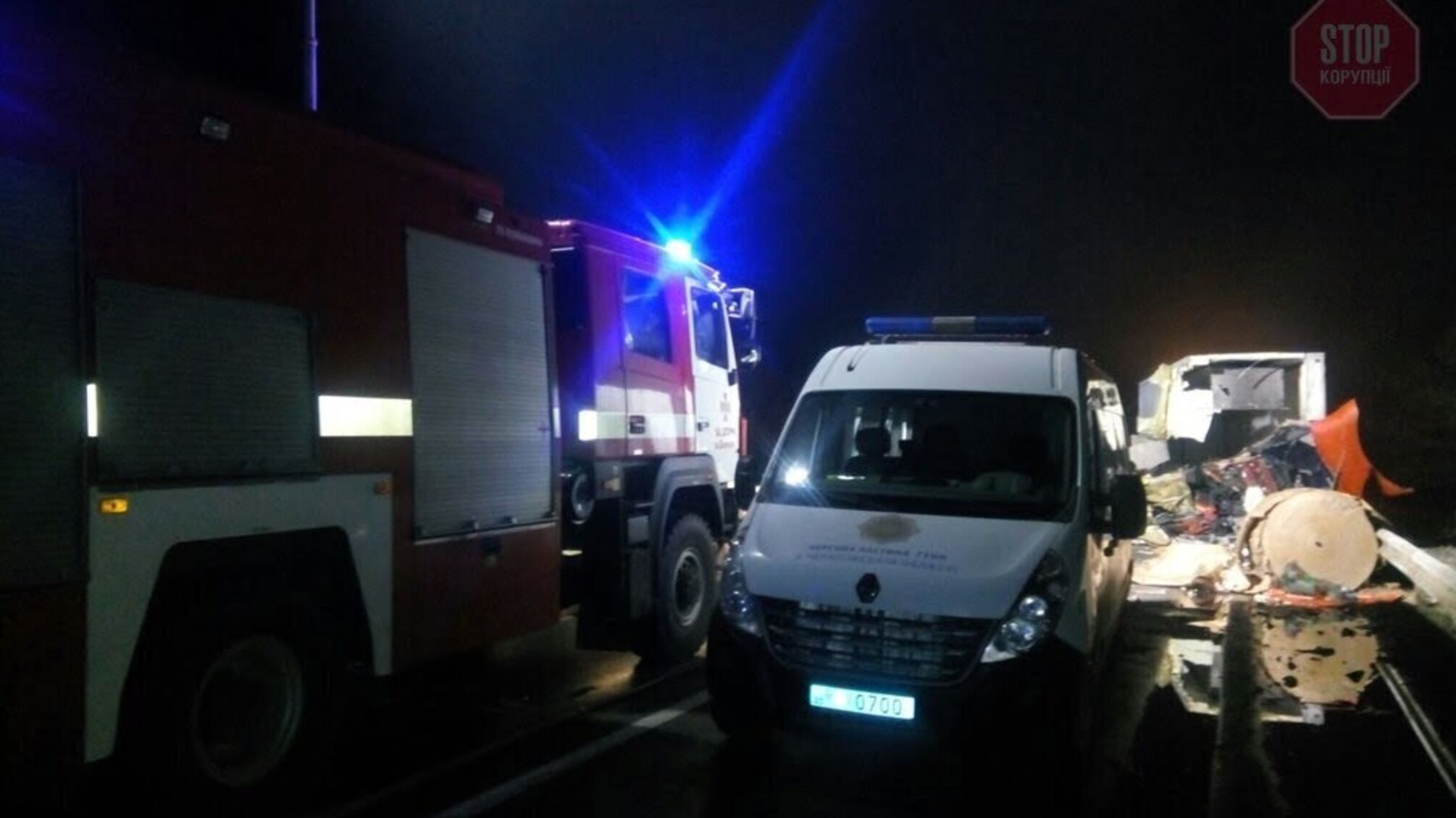 Автобус Херсон – Москва розбився на Чернігівщині – троє пасажирів загинули, 15 поранені (фото)