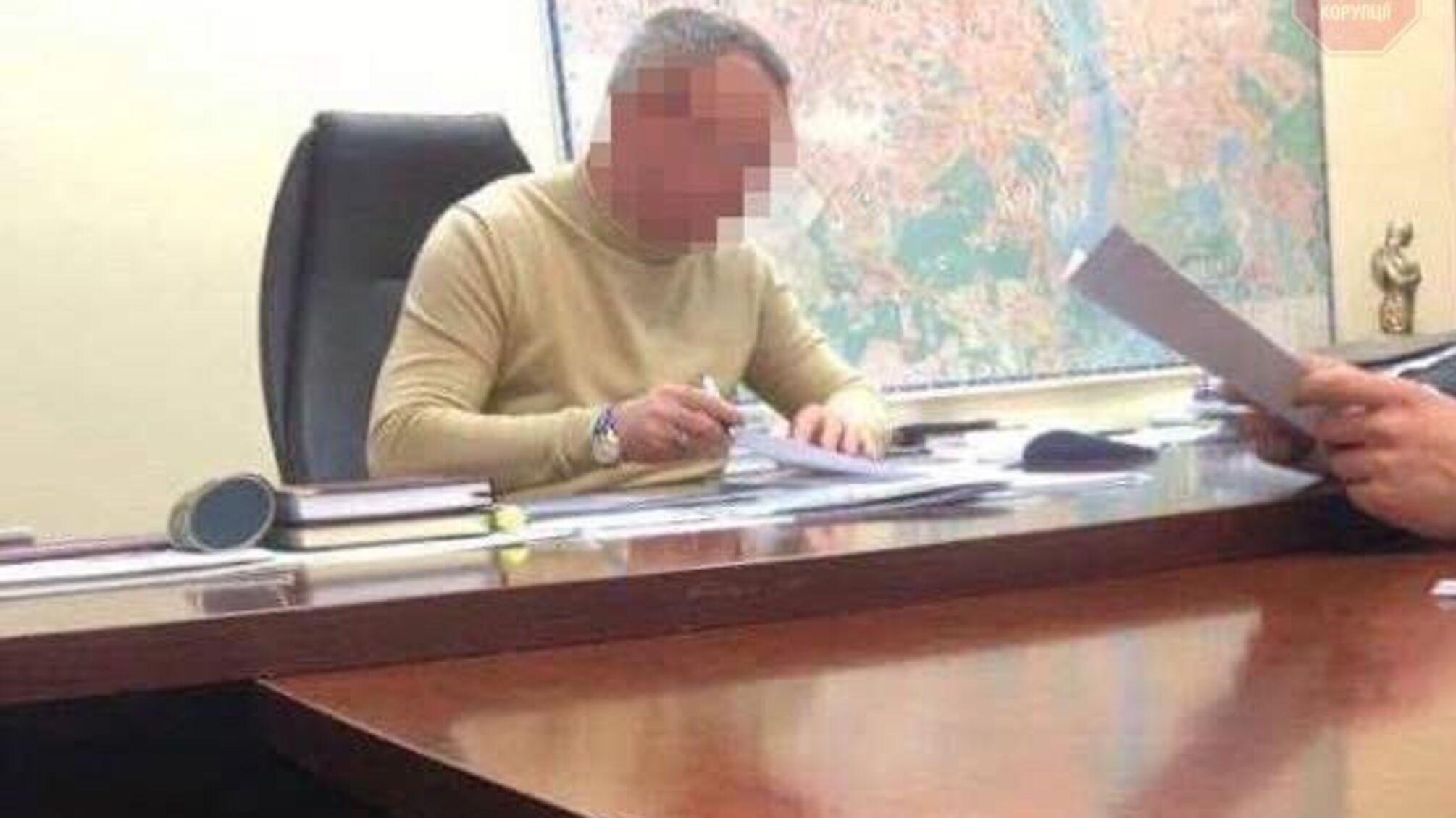 Забув внести 8 мільйонів гривень у декларацію: в Києві затримали чиновника