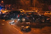 Смертельне зіткнення Audi та Skoda у центрі столиці - загинула дівчина, є постраждалі (фото,відео)