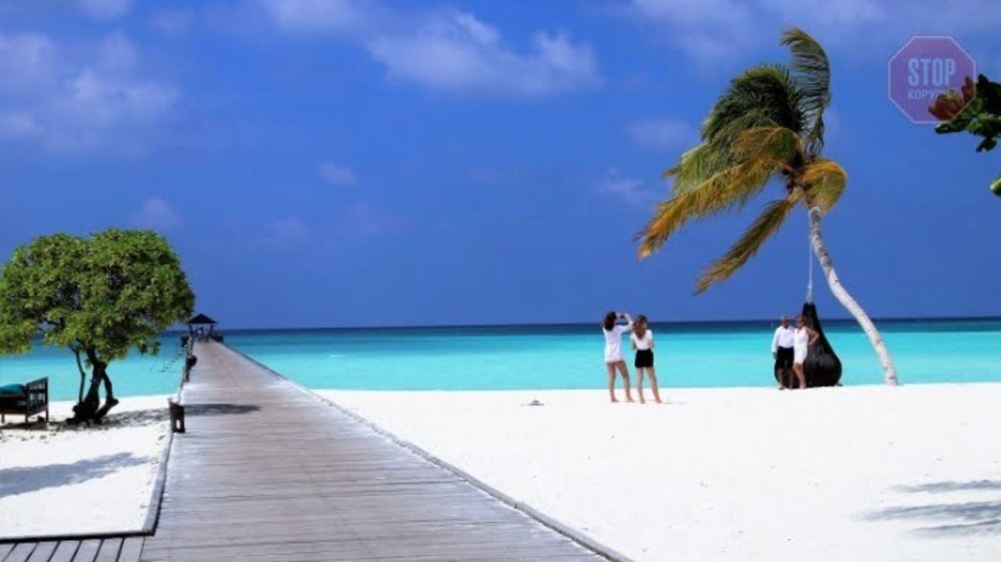 Журналісти з’ясували, хто з депутатів не може дозволити собі Новий рік за кордоном