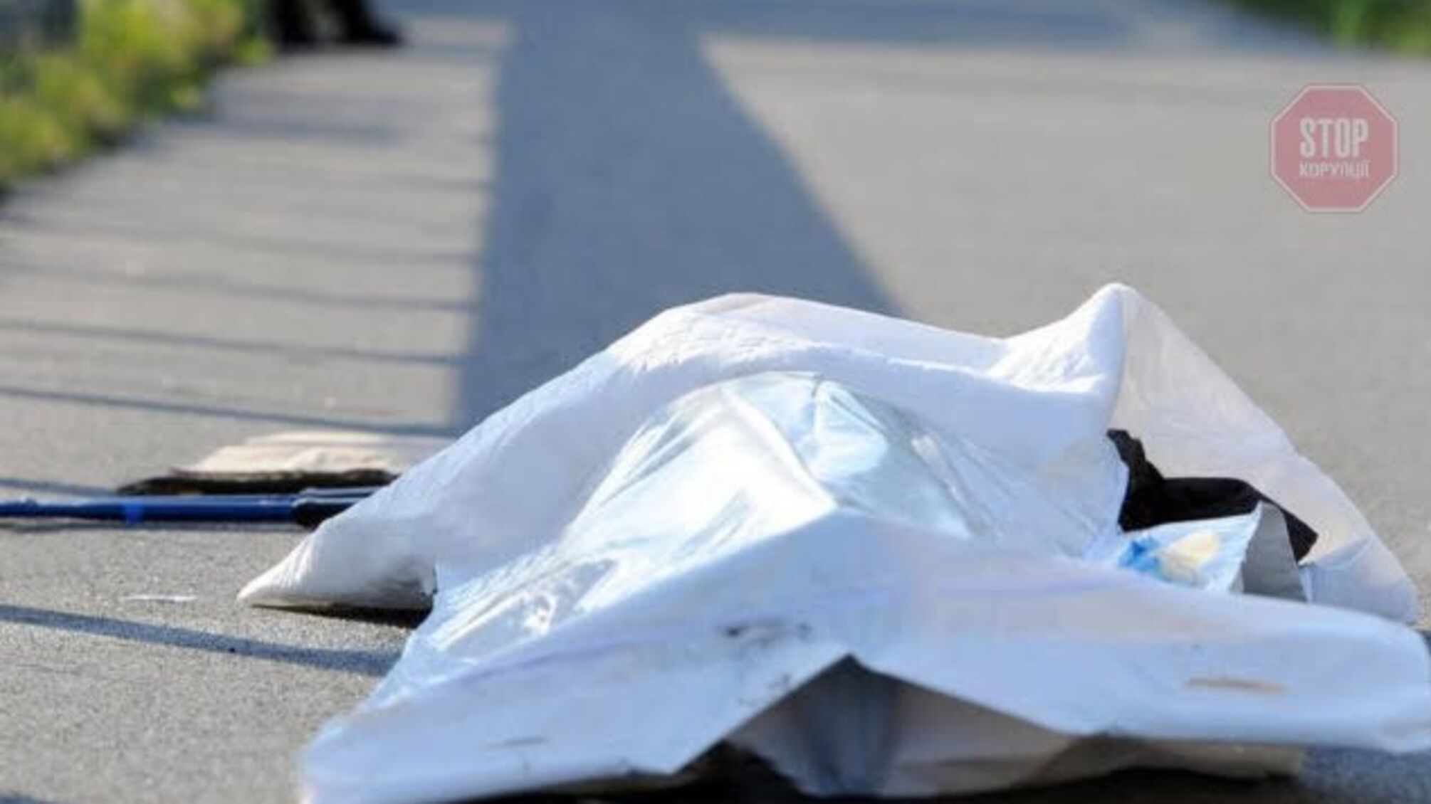 На Донеччині бабуся викинулась з вікна багатоповерхівки