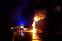 На Закарпатті вогнеборці загасили вантажівку (відео)