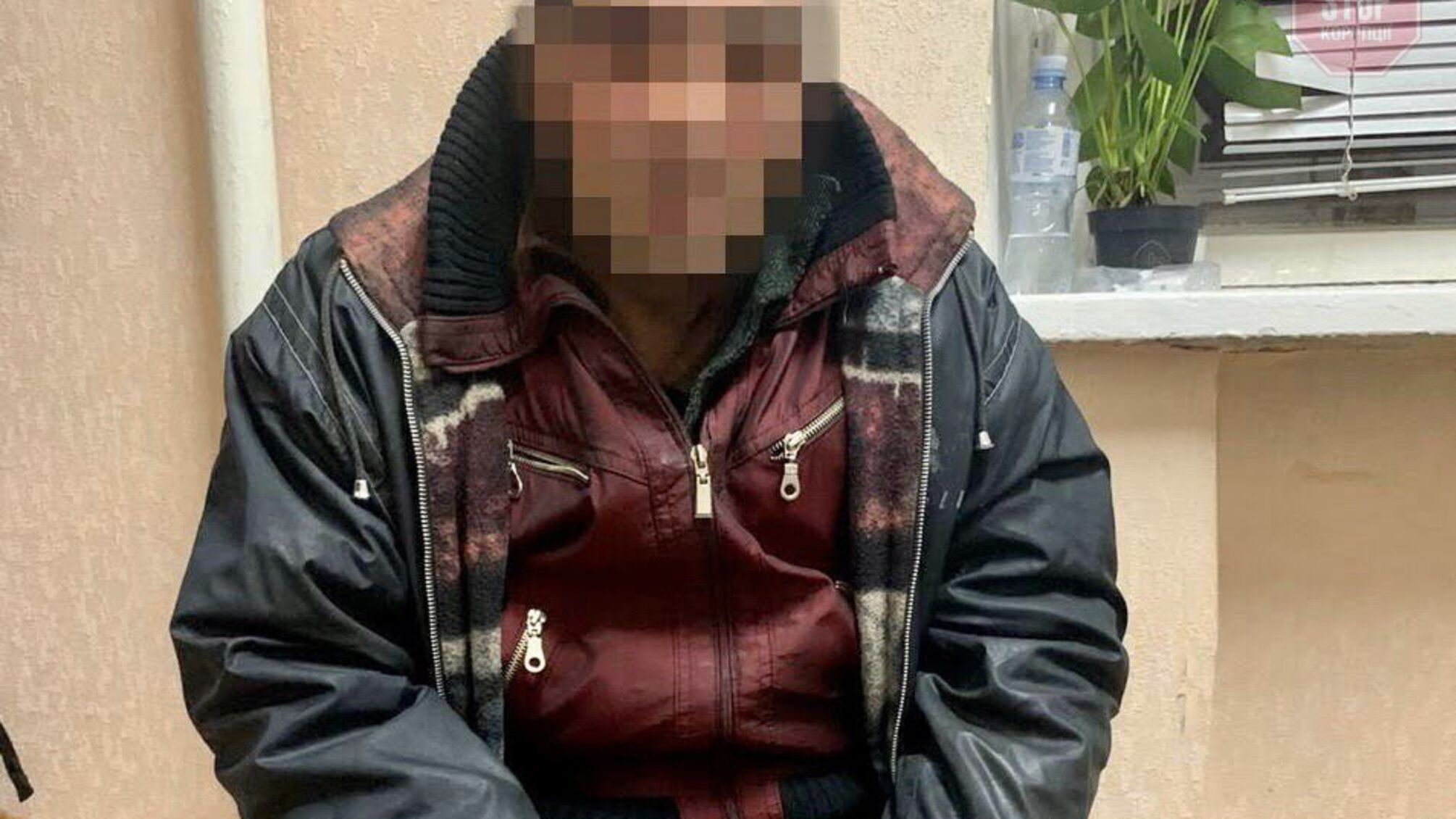 У Харківському метро чоловік із Луганщини ледь не зарізав 19-річного хлопця (фото)