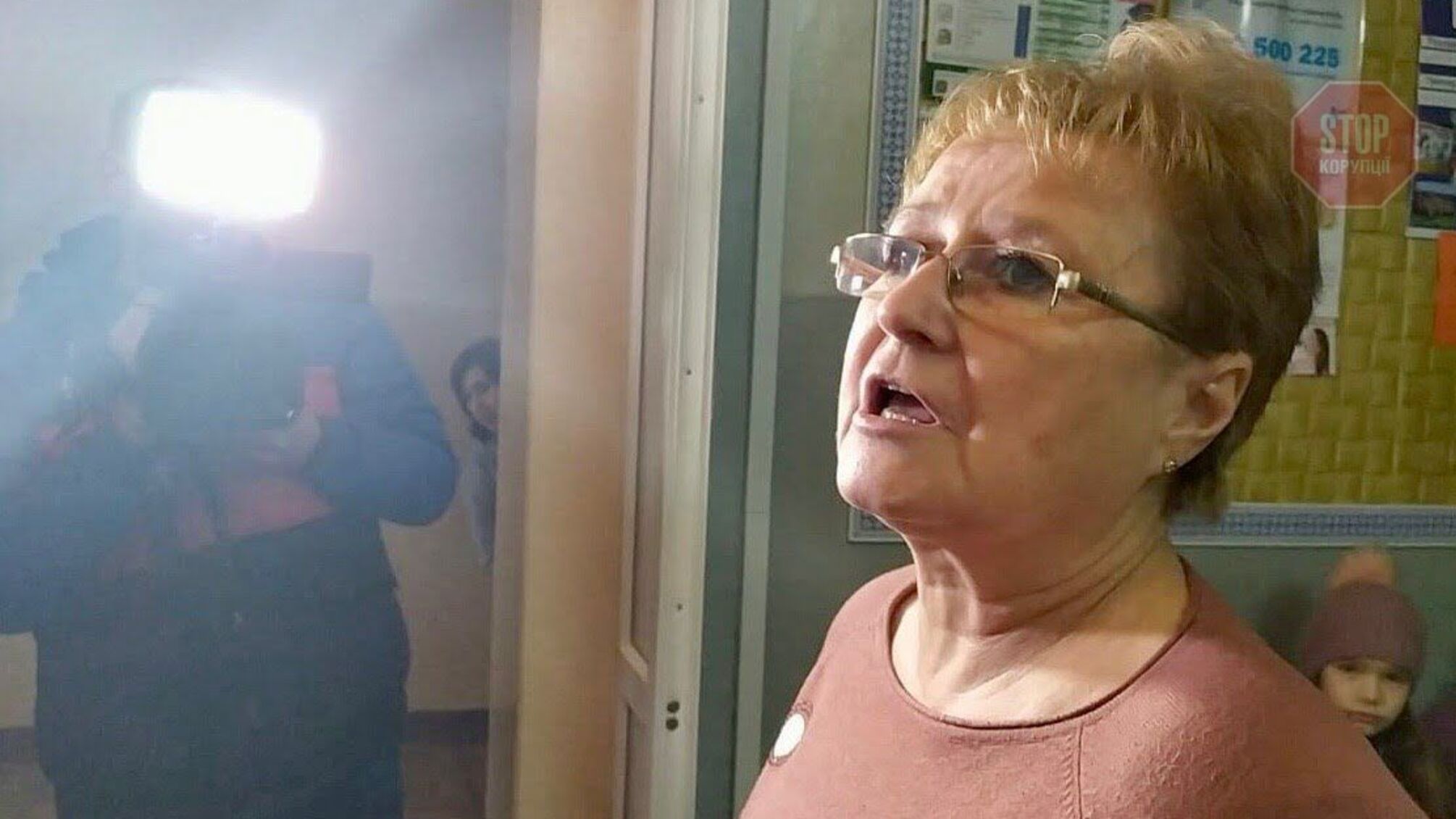 У Дніпрі депутат без відома керівництва облаштував свою приймальню просто в школі (фото)