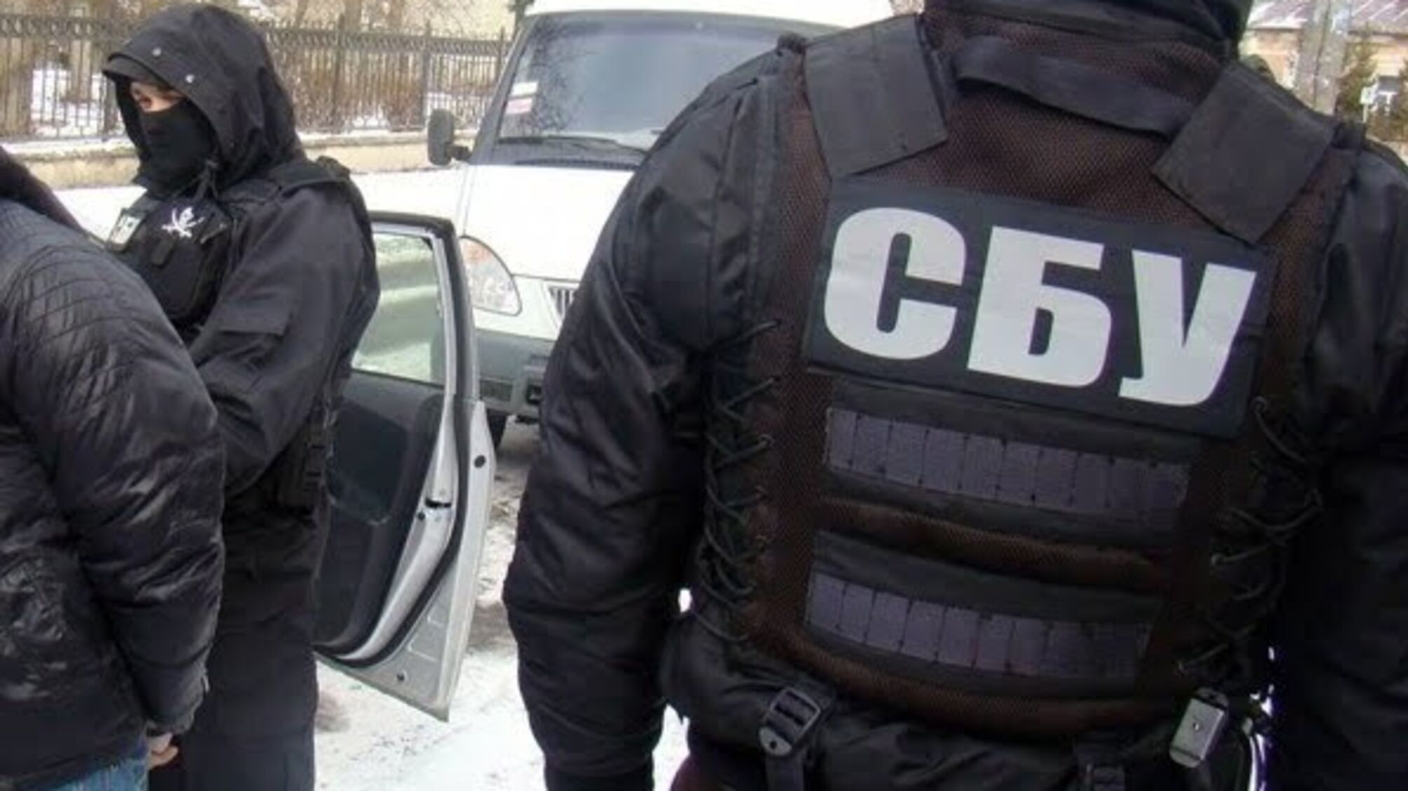 Працівники СБУ шукають документи в міськраді Одеси – відео