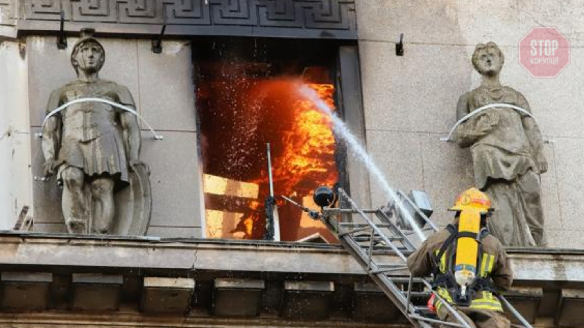 Минула доба: Зеленський нарешті відреагував на пожежу в Одесі