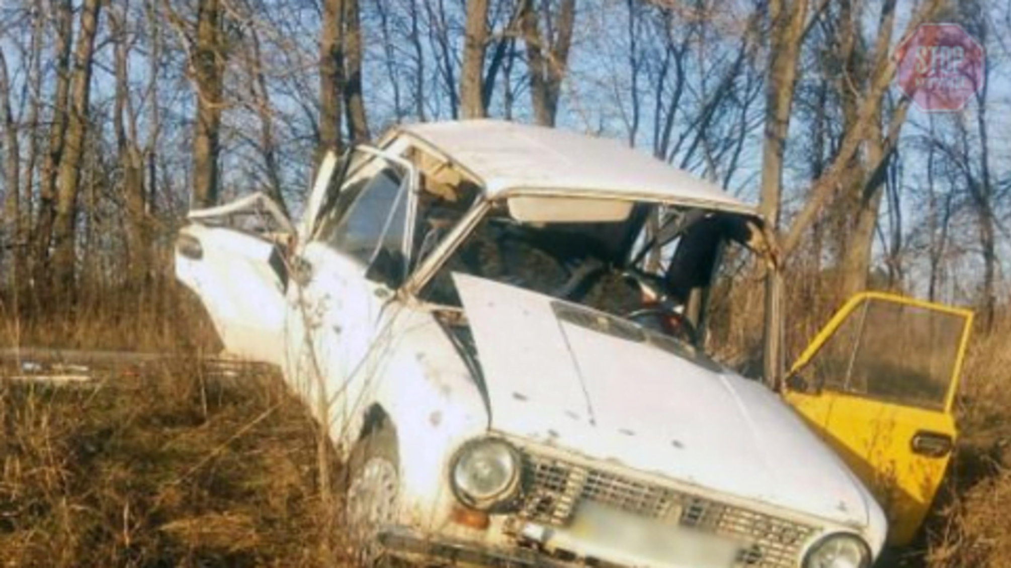 На Хмельниччині сталося ДТП: двоє чоловіків у лікарні (фото)