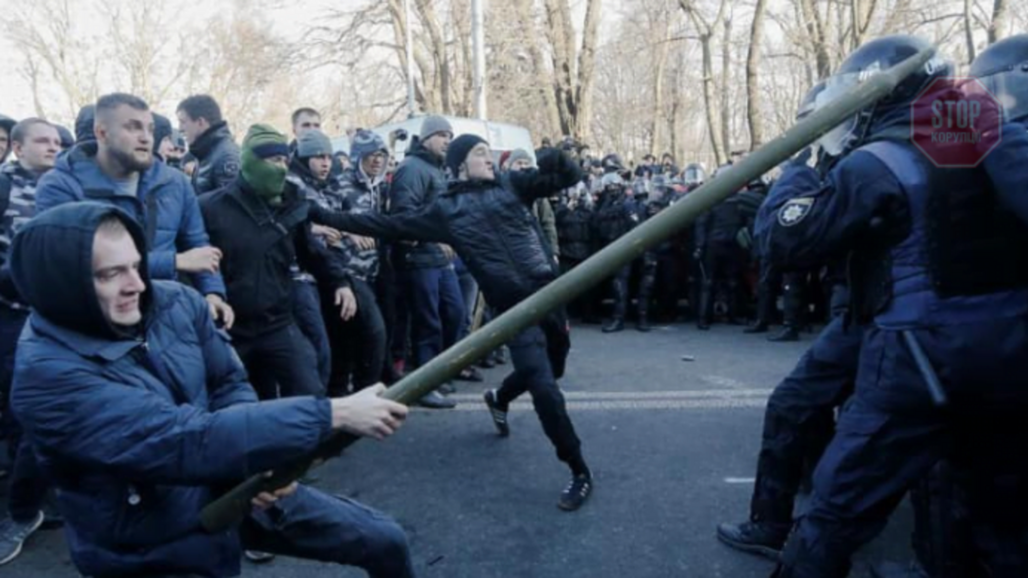 Слідчі готують підозри трьом активістам: подробиці (фото)