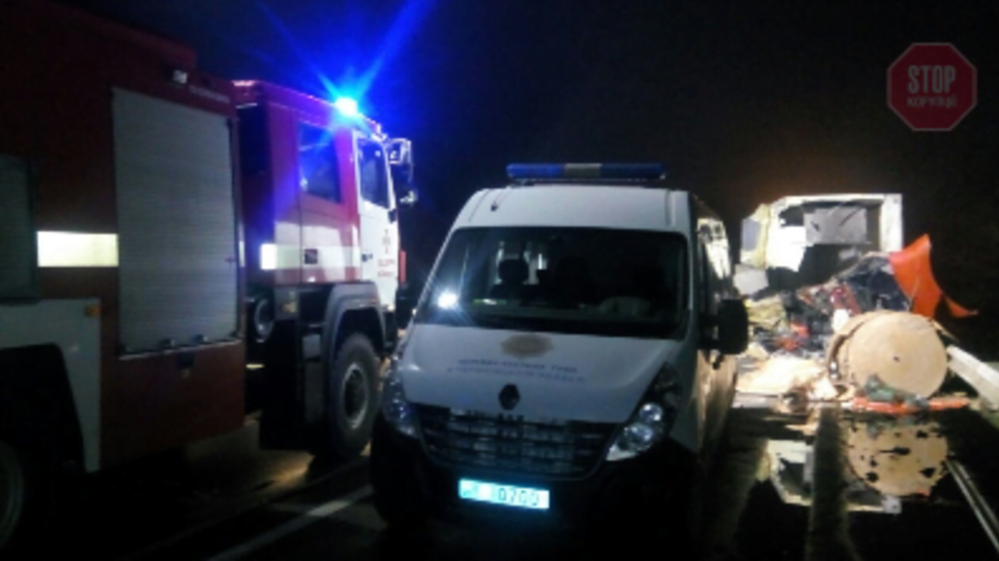 На Чернігівщині у ДТП потрапив пасажирський автобус, є загиблі: подробиці (фото)