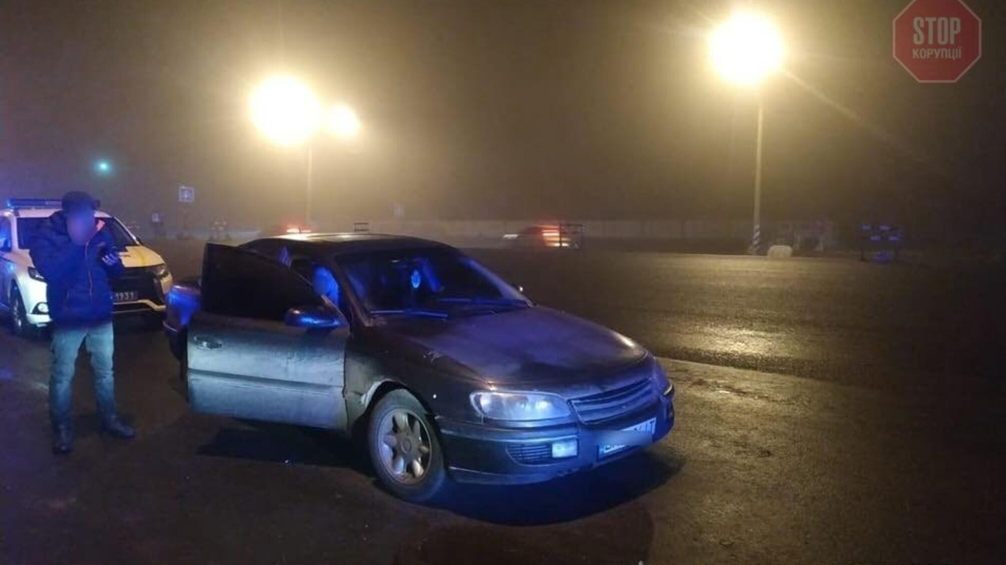 П'яна жителька Одещини налупцювала поліцейського до струсу мозку