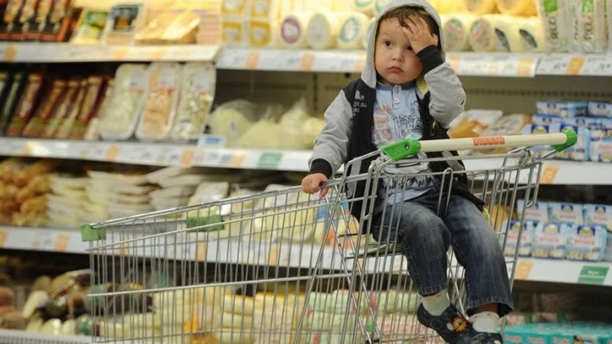 Стало відомо, які продукти та послуги подорожчають в Україні в лютому