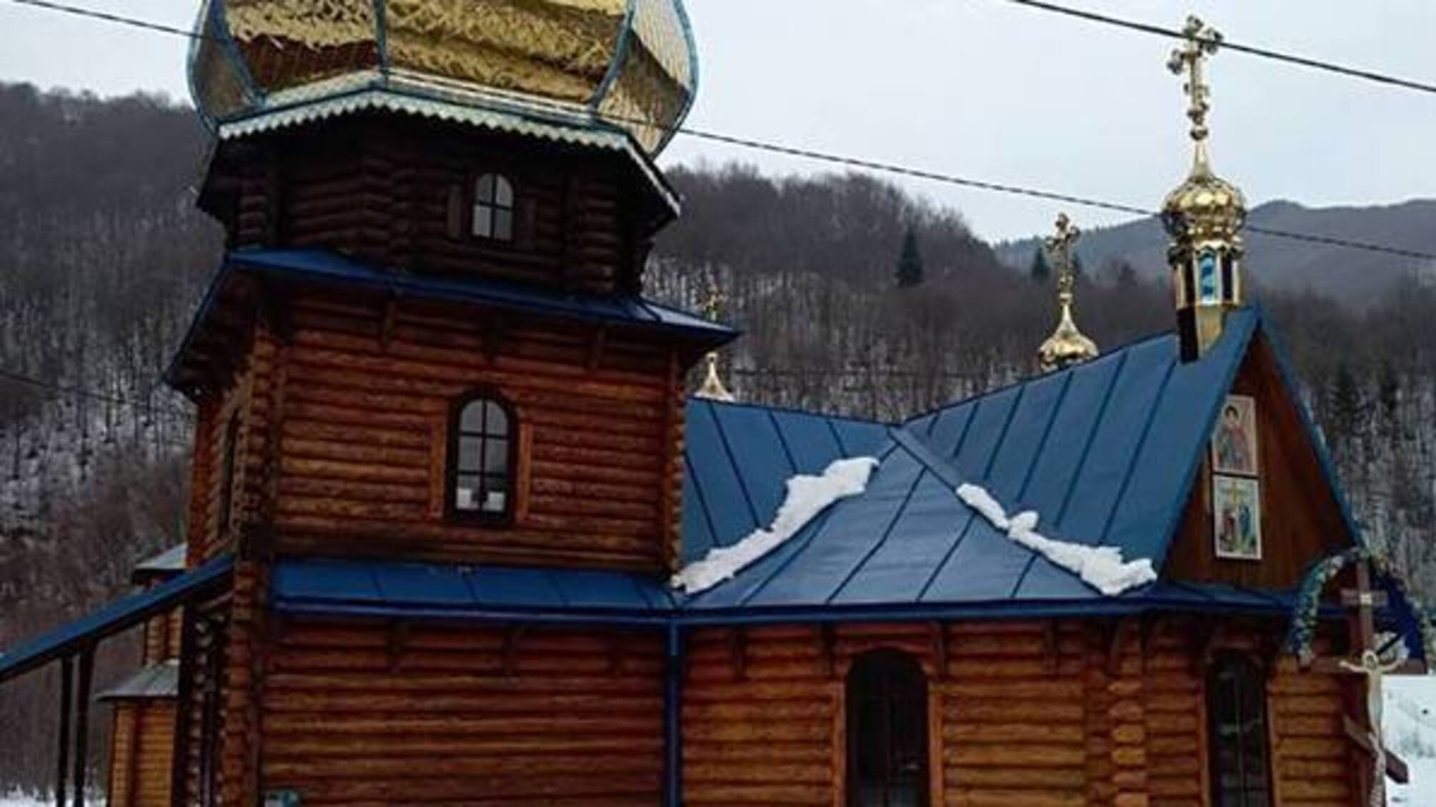 На Закарпатті парафіяни РПЦ побили священика ПЦУ і планують захоплення храму