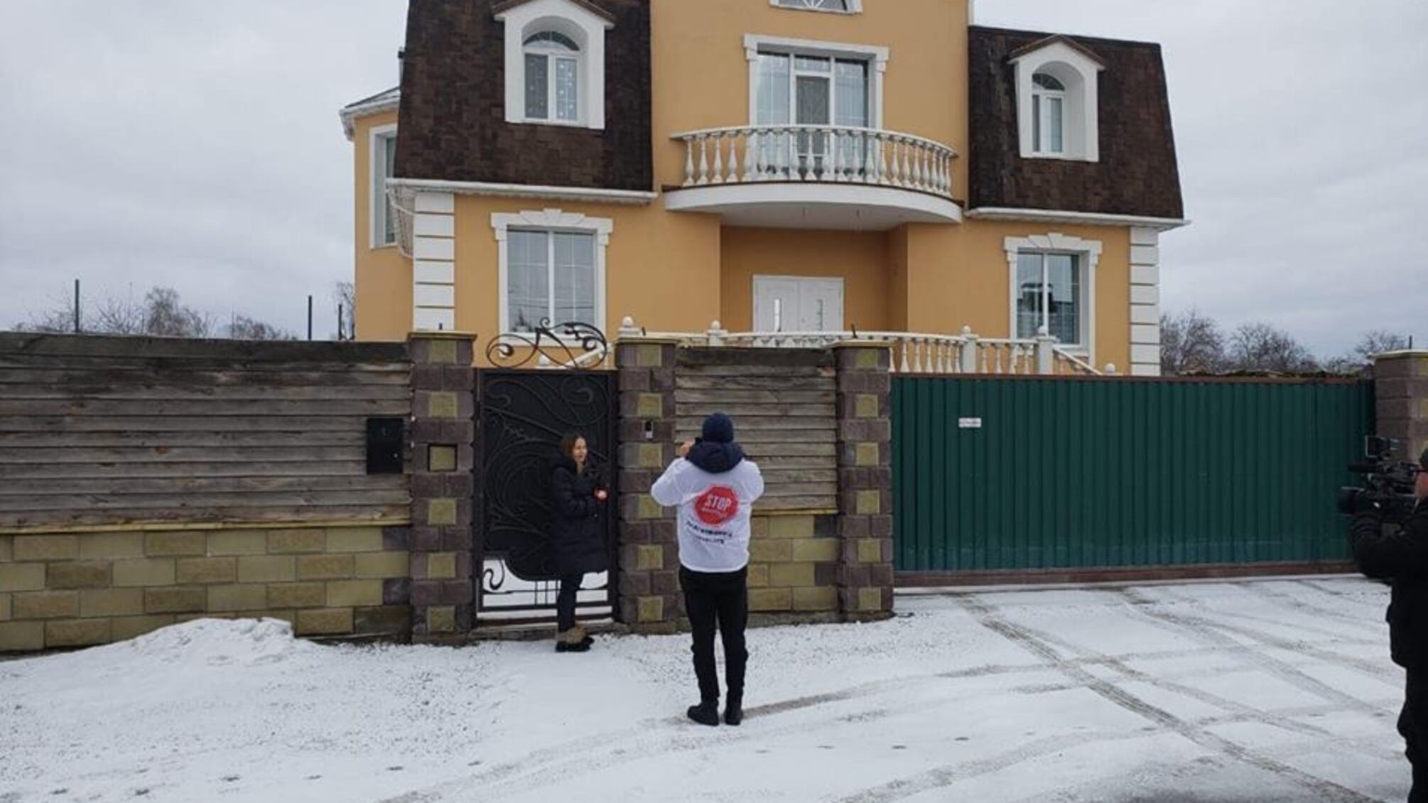 «Откуда дровишки?»: журналісти відвідали «царський» маєток директора Фастівського лісгоспу