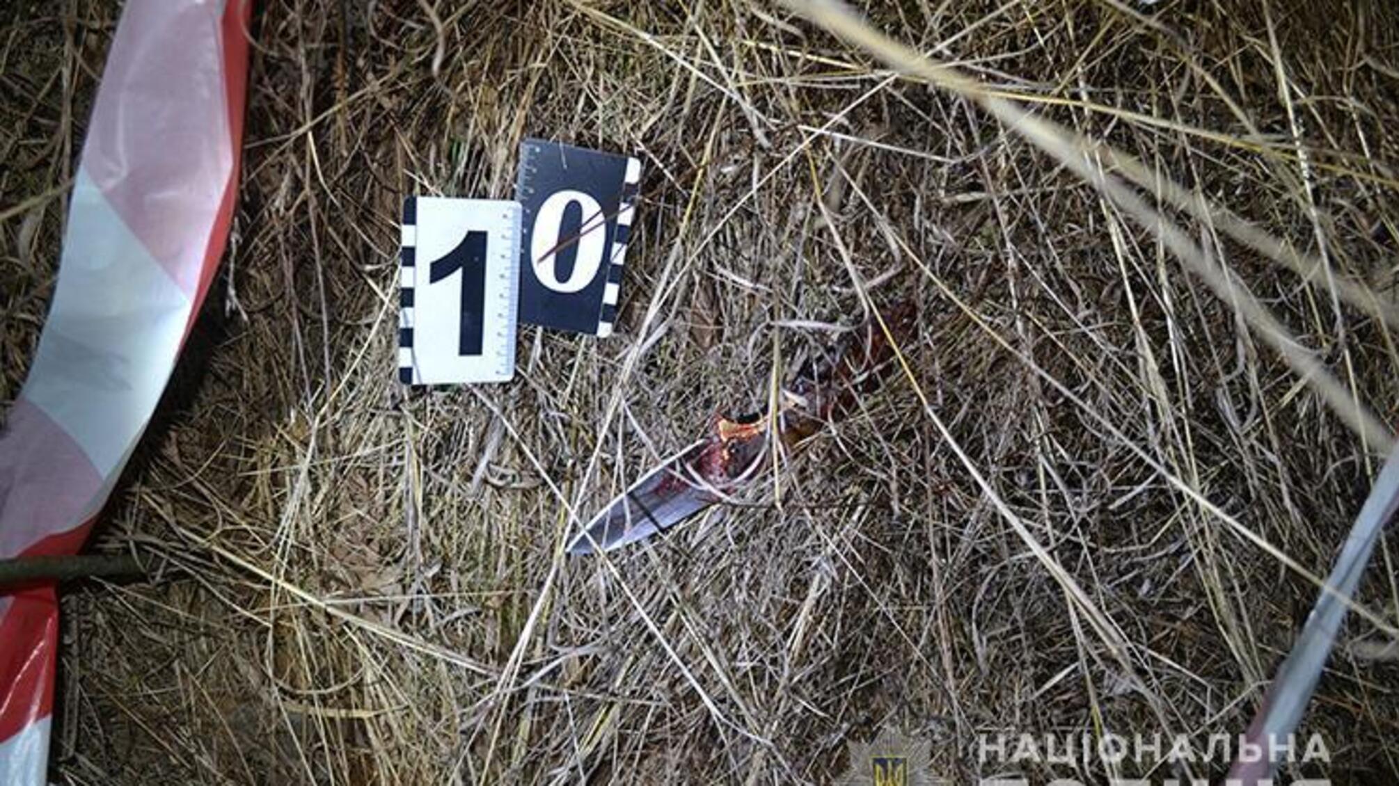 40 ножових поранень: на Тернопільщині ревнивий чоловік порізав себе і дружину