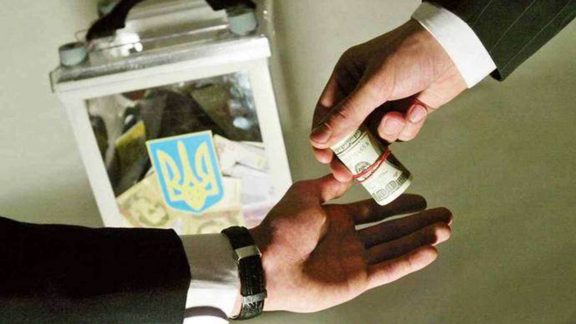Поліція повідомила про підозру 12 особам за порушення, пов'язані з виборами