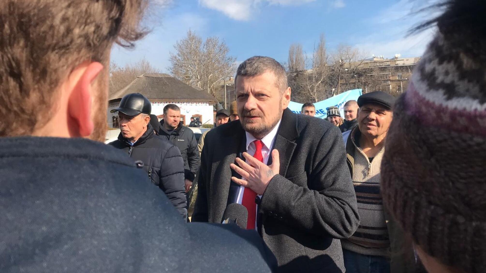 Нардеп-радикал Мосійчук відкрив громадську приймальню в Одеському медуніверситеті