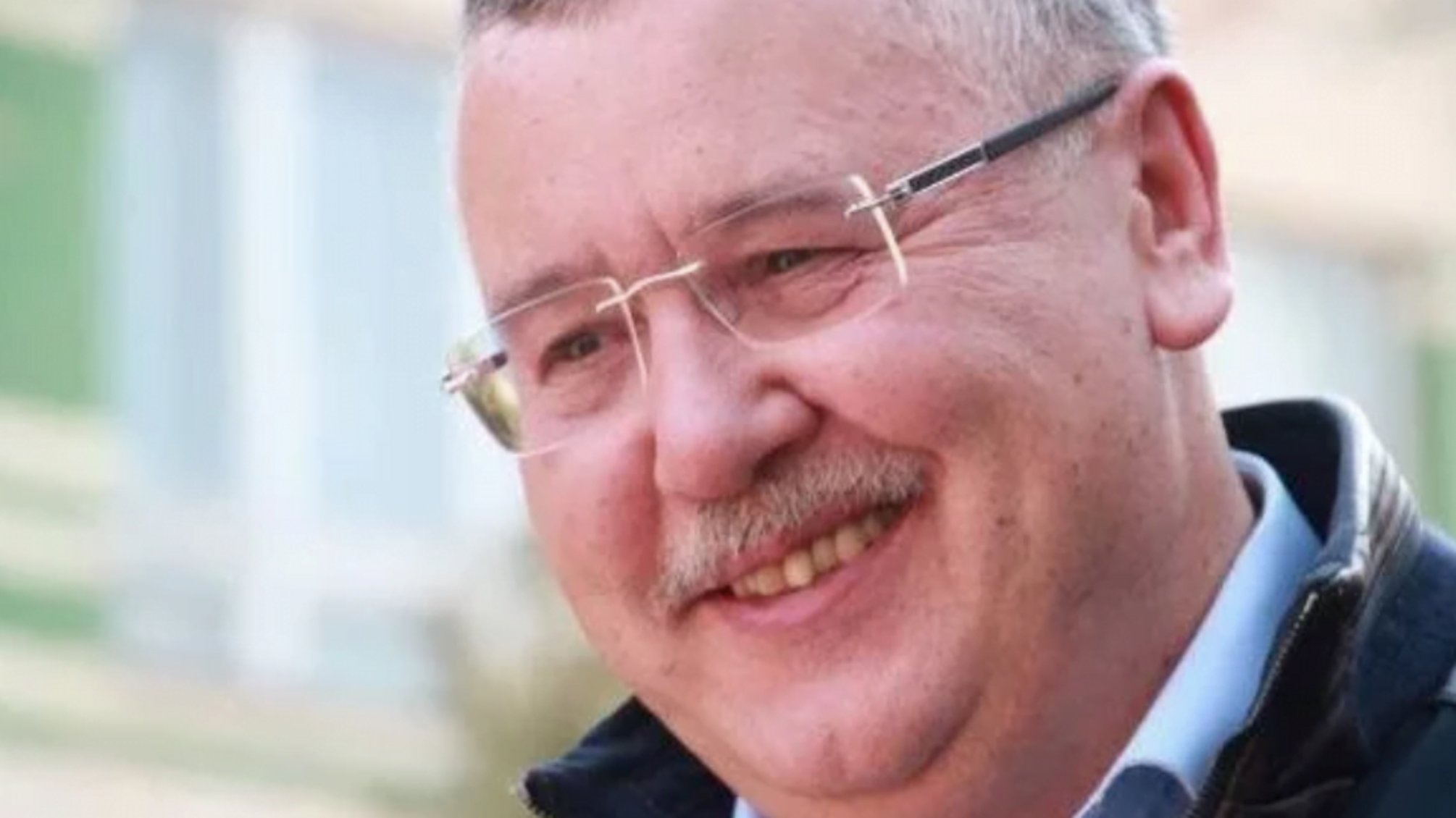 У темряві та з фейс-контролем – як пройшла прес-конференція Анатолія Гриценка в Харкові