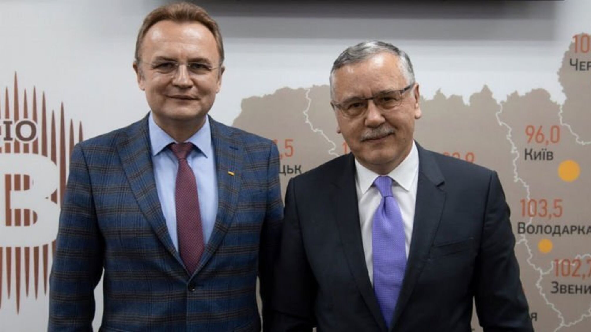 Садовий зняв кандидатуру з виборів на користь іншого кандидата