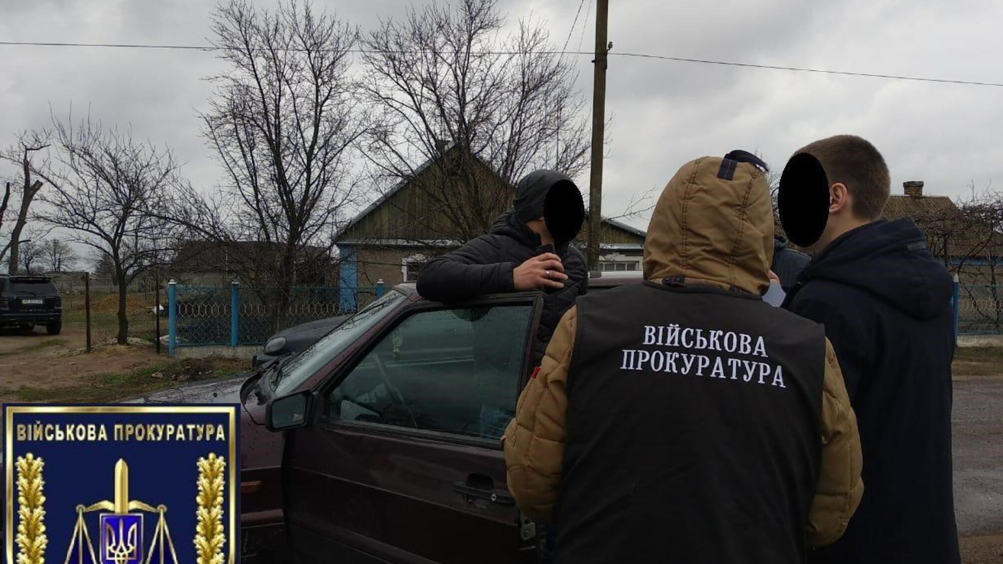 На Дніпропетровщині чиновник вимагав хабар за білборд