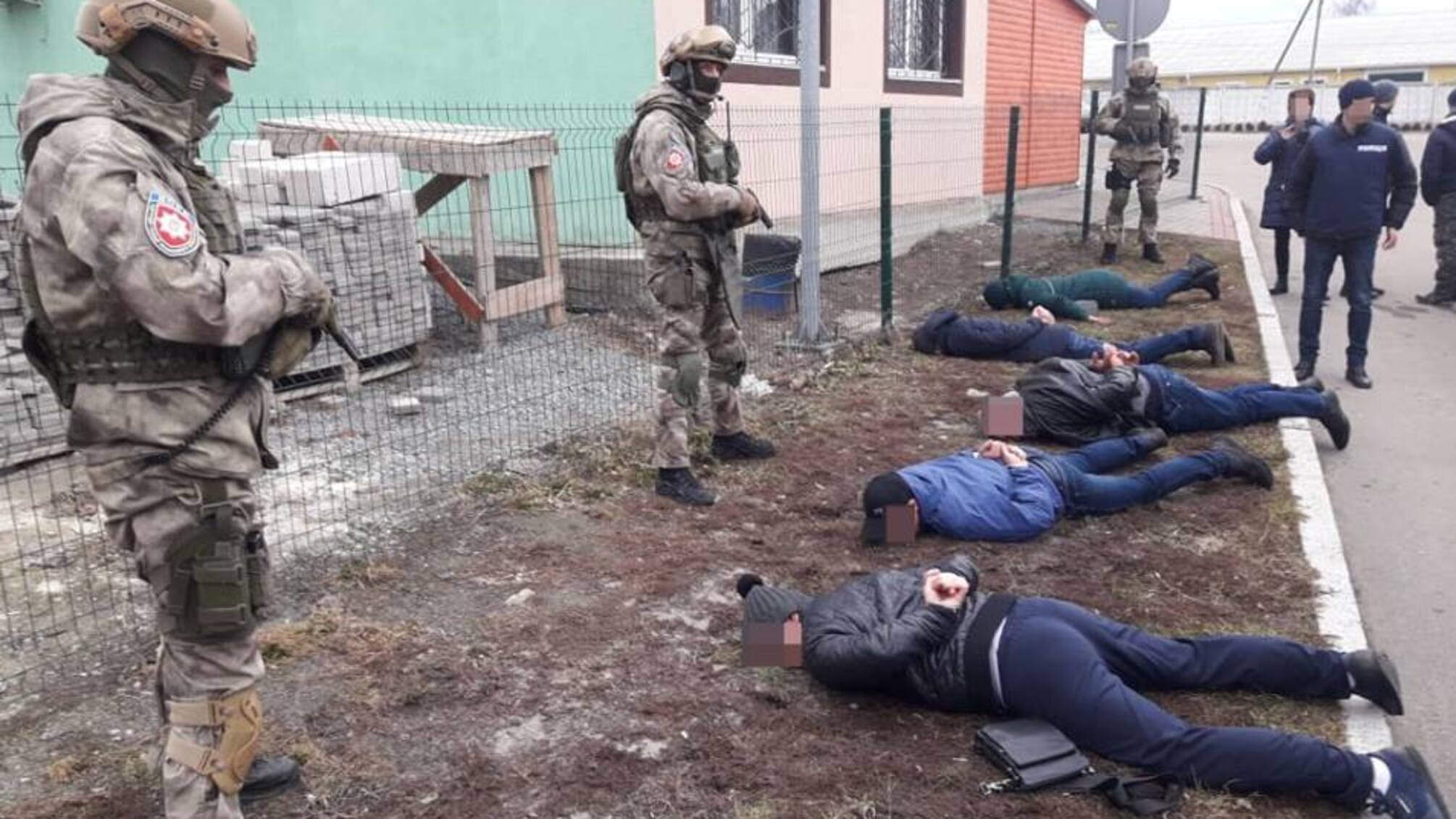Кінець лихим двохтисячним? – На Житомирщині СБУ затримала банду рекетирів (ФОТО)