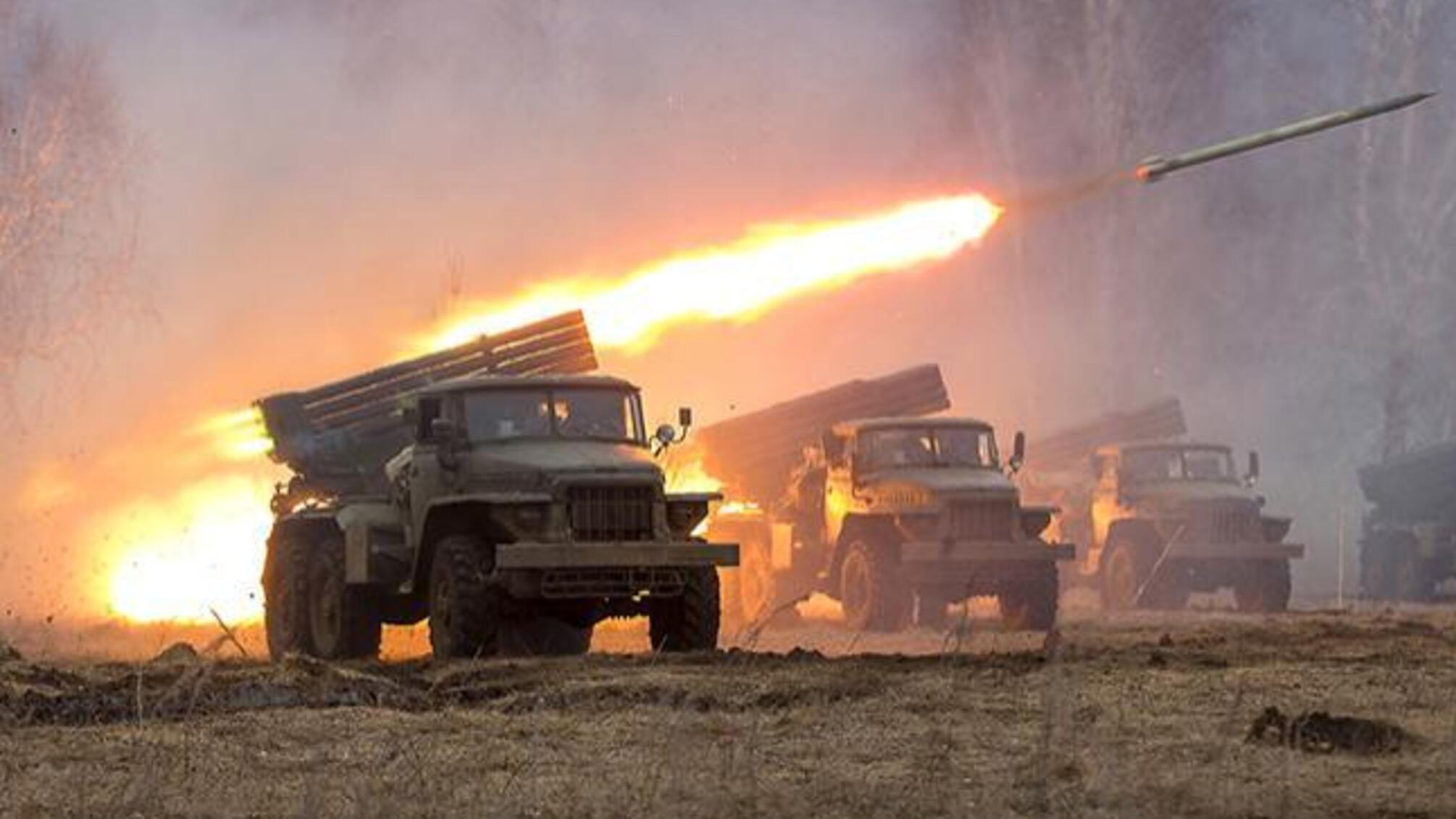 Бойовики піддають мирних жителів Донецька небезпеці: ОБСЄ знайшла частини снарядів РСЗВ 'Град' у дворах