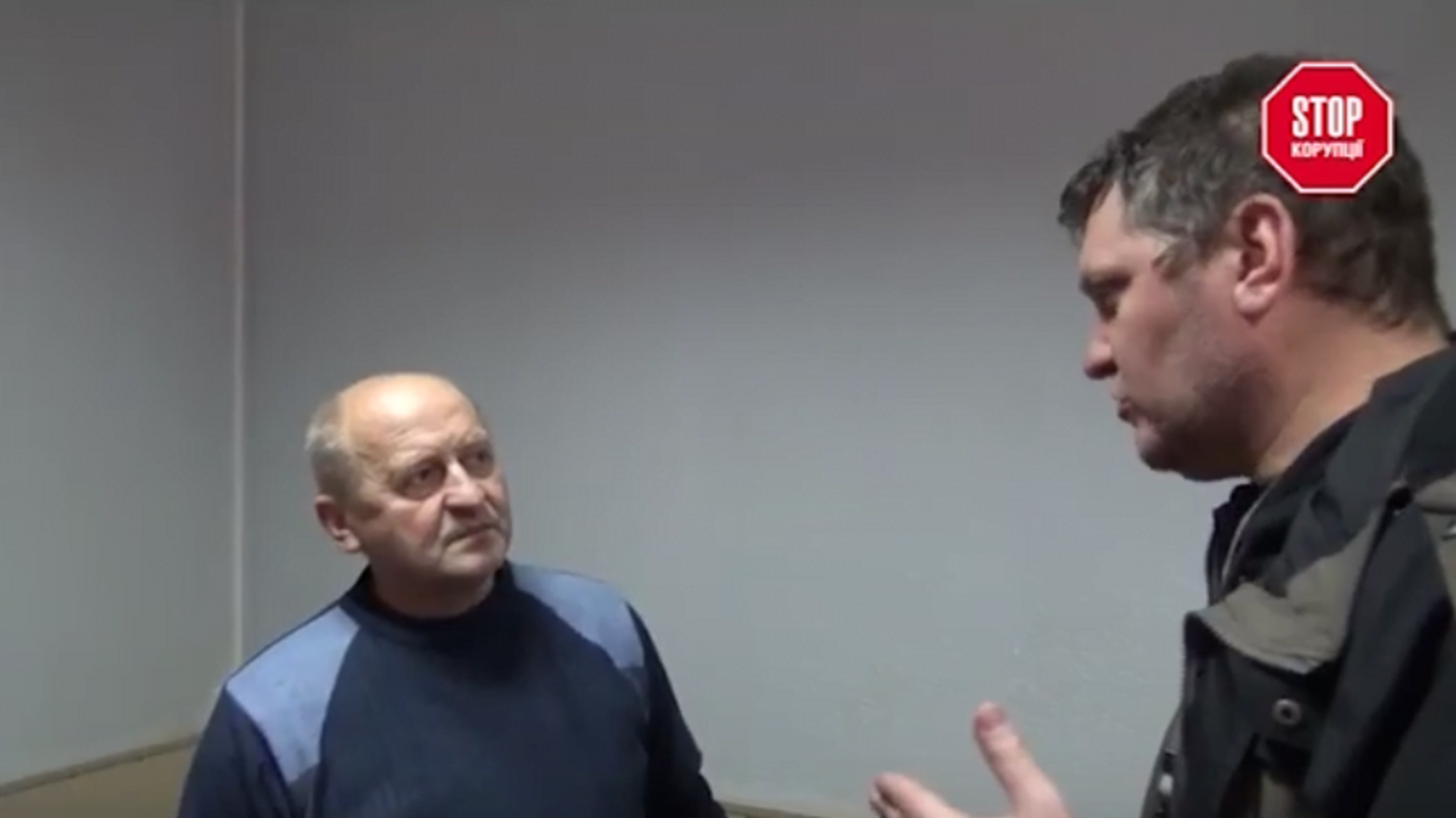 Миколо, підрахуй: чим займається пан Чернічкін у Слов'янському виборчкомі?